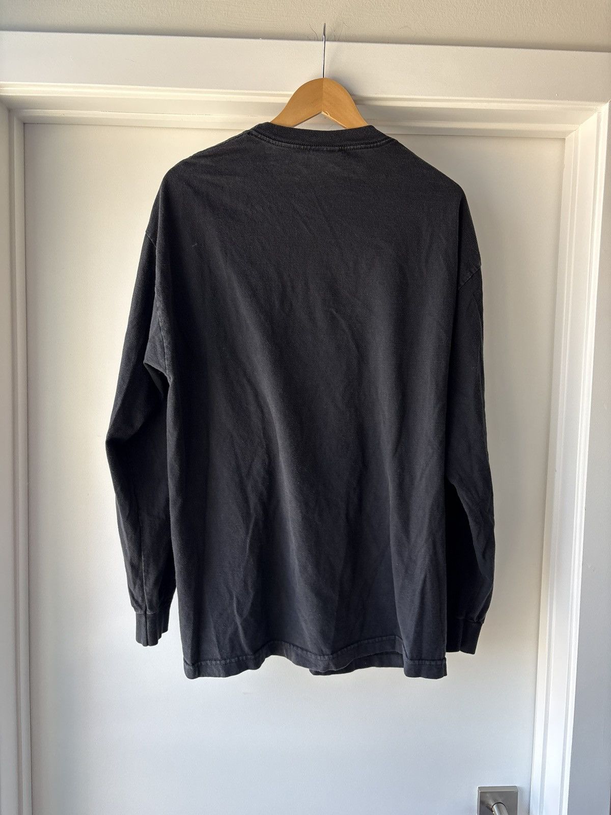 Vintage Vintage Motley Crue Theatre Of Pain Longsleeve Size US XL / EU 56 / 4 - 3 Thumbnail