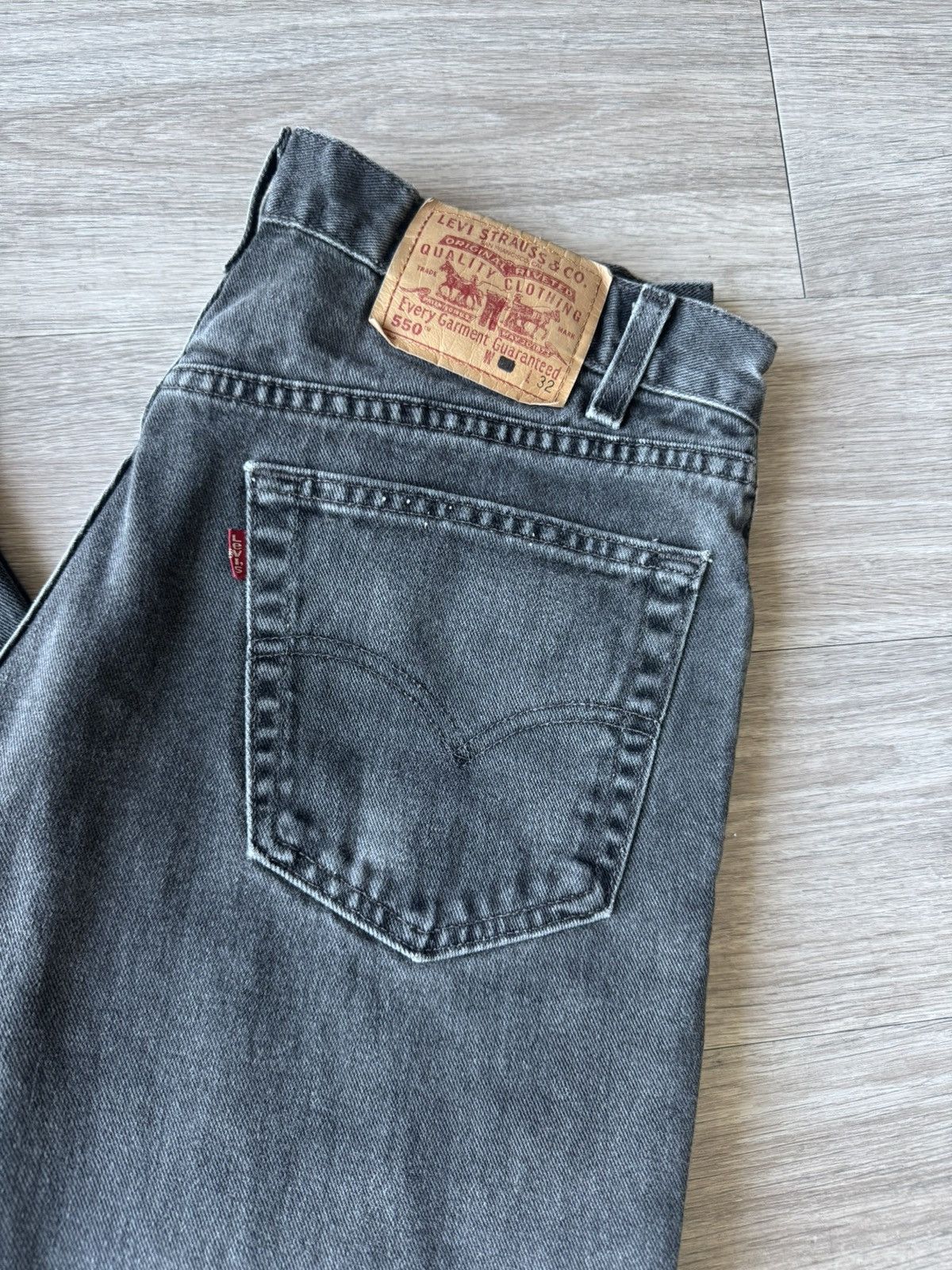 Levi's Vintage Clothing Vintage Levi’s 550 Relaxed Fit 34x32 Y2K Faded Black Red Tab Size US 34 / EU 50 - 13 Thumbnail