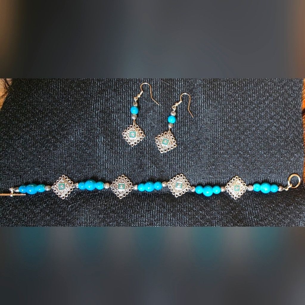 The Unbranded Brand Elegant Blue Beaded Western Jewelry Set Size ONE SIZE - 1 Thumbnail