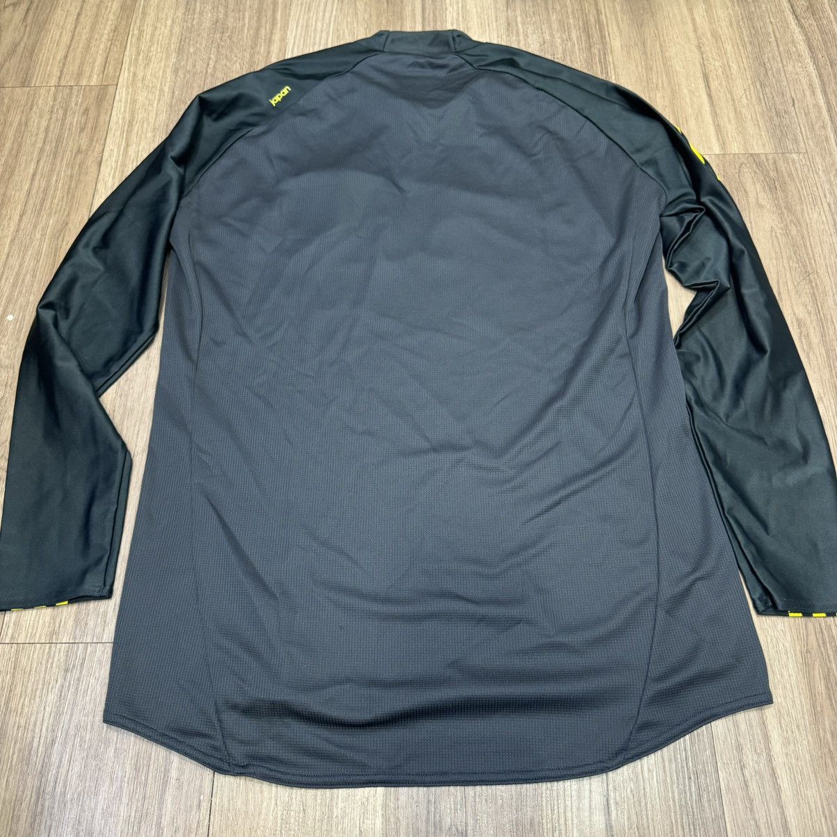 Adidas Japan 12/13 player issue training shirt Size US M / EU 48-50 / 2 - 2 Thumbnail