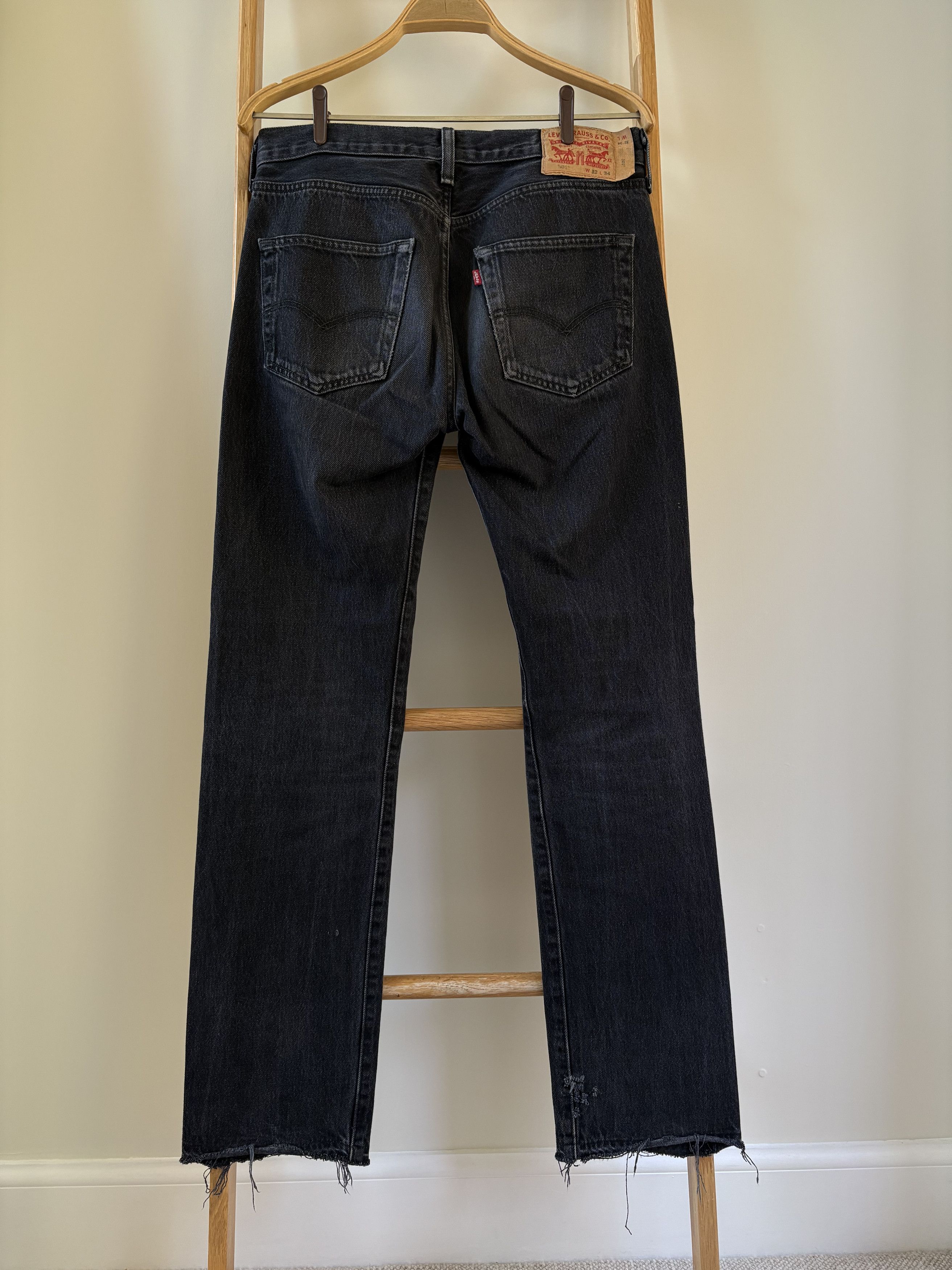 Levi's × Vintage Levi's Vintage Faded Distressed Jeans Size US 32 / EU 48 - 2 Thumbnail