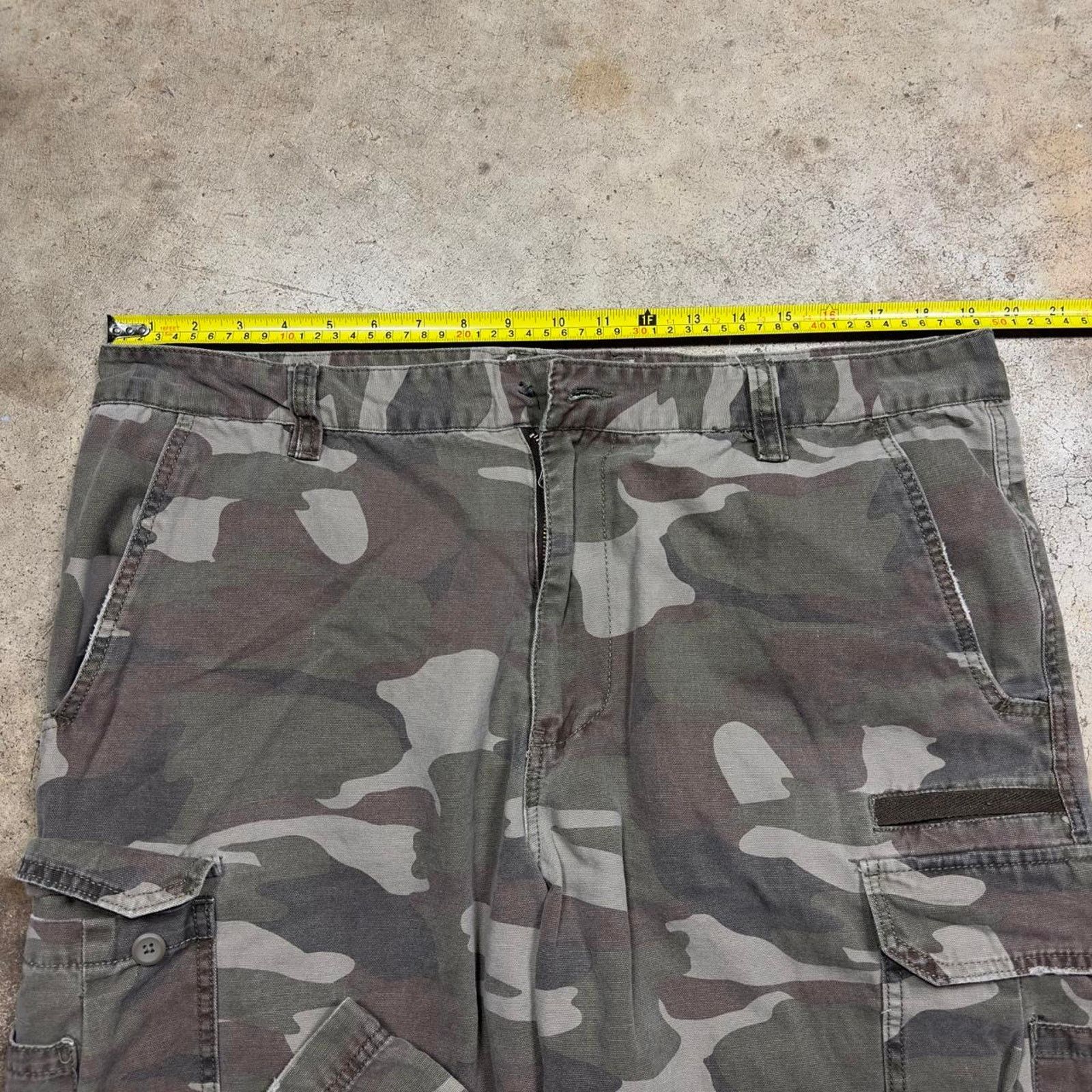 Japanese Brand × Southpole Y2K Camouflage Plugg Streetwear Wide Leg Baggy Cargo Pants Size US 38 / EU 54 - 5 Thumbnail