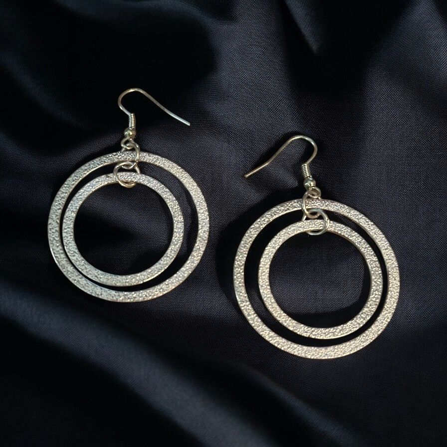 Other Gold tone orbital hoop earrings Size ONE SIZE - 3 Thumbnail