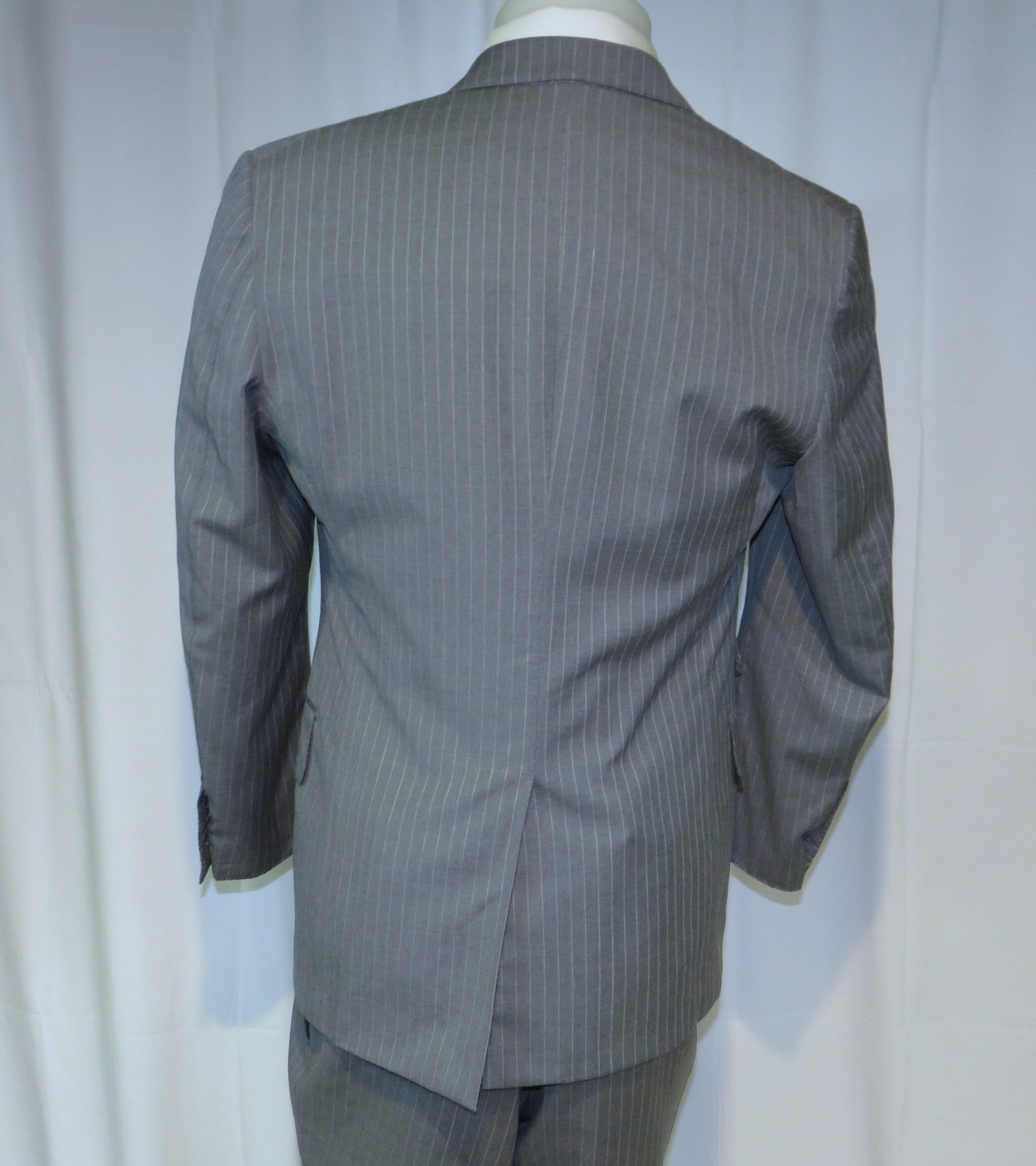 Tom Ford Shelton Gray Stripe Current Two Button Suit 40R Size 40R - 12 Thumbnail