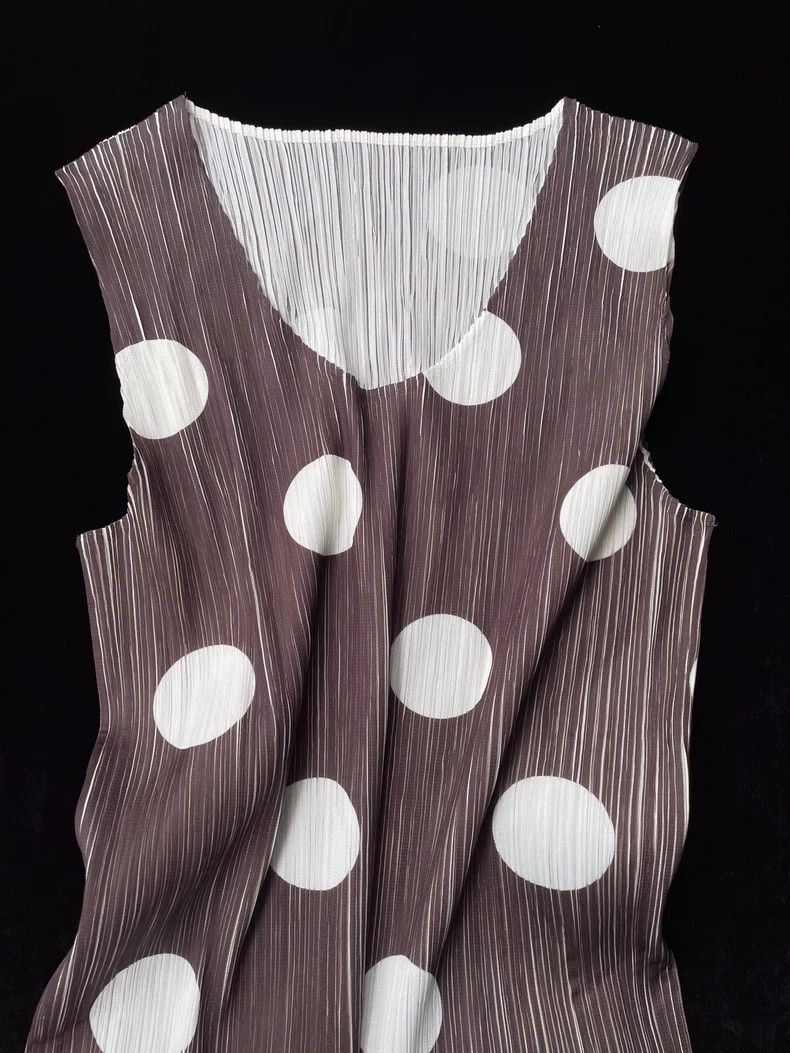 Issey Miyake Issey Miyake size:4 Brown polka dot pleated dress Size XS / US 0-2 / IT 36-38 - 1 Thumbnail