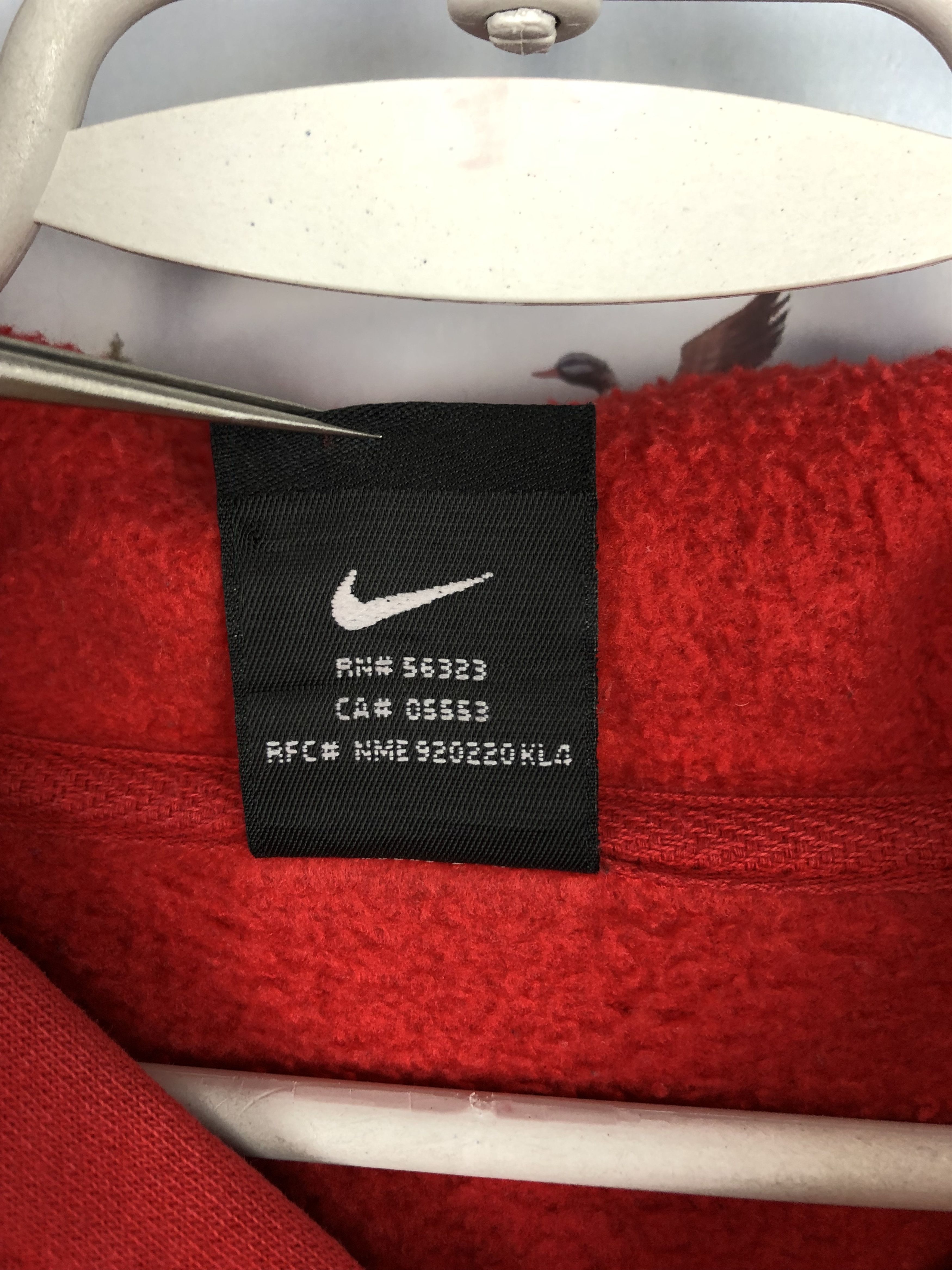Nike Vintage Nike New Jersey Nets Hoodie Red NBA Jacket Jersey Size US XL / EU 56 / 4 - 9 Thumbnail