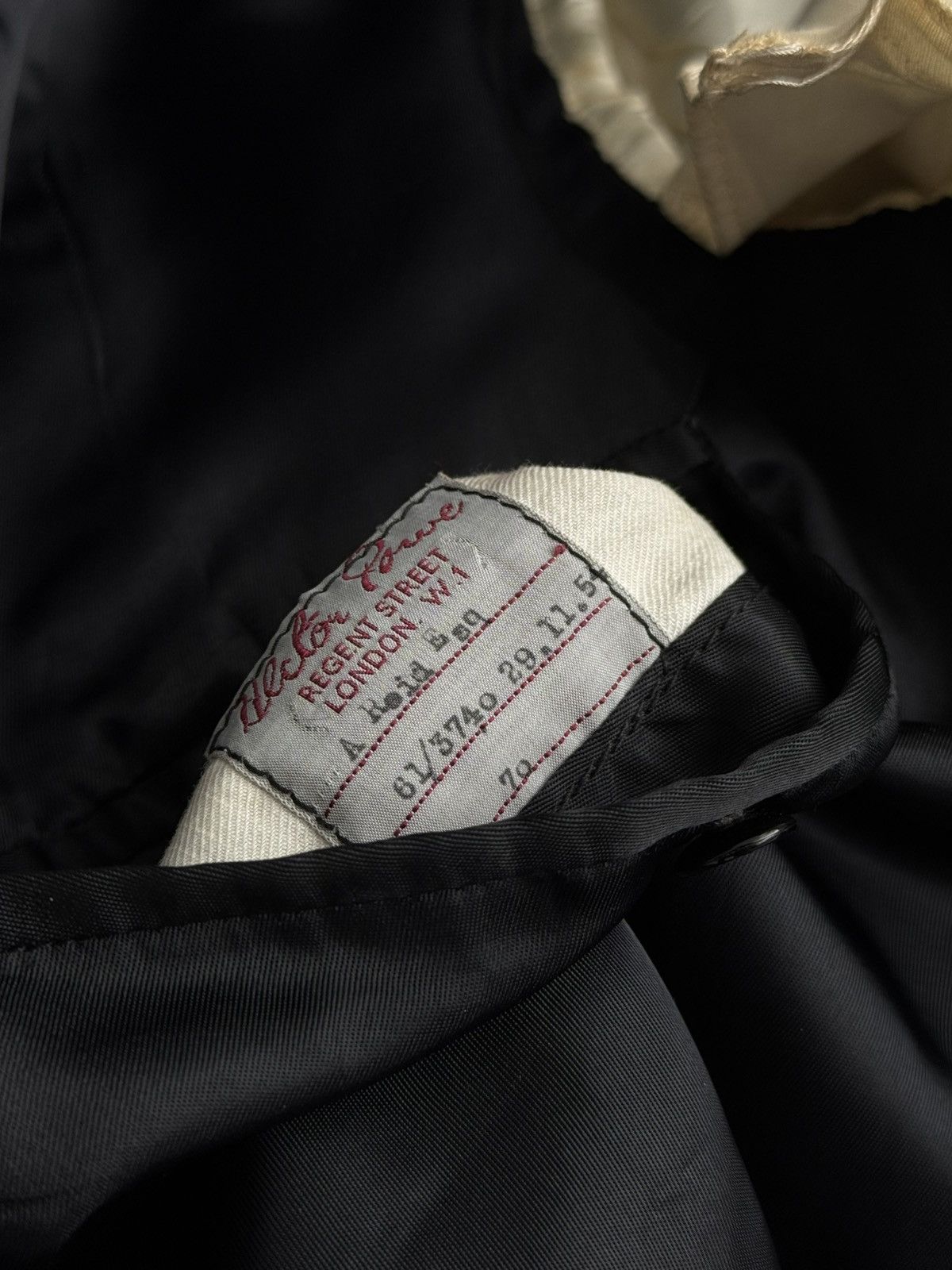 Vintage Vintage 1954 Dated England Tuxedo Black Blazer Jacket Size US M / EU 48-50 / 2 - 8 Thumbnail