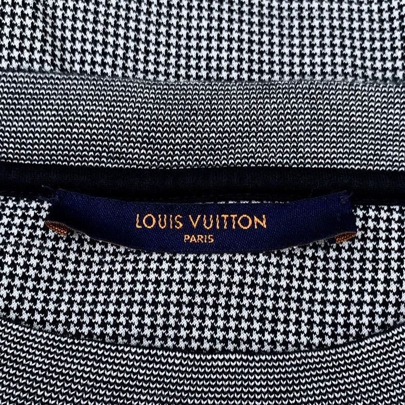 Louis Vuitton Louis Vuitton Dark grey character image intarsia cotton cr Size US S / EU 44-46 / 1 - 6 Thumbnail
