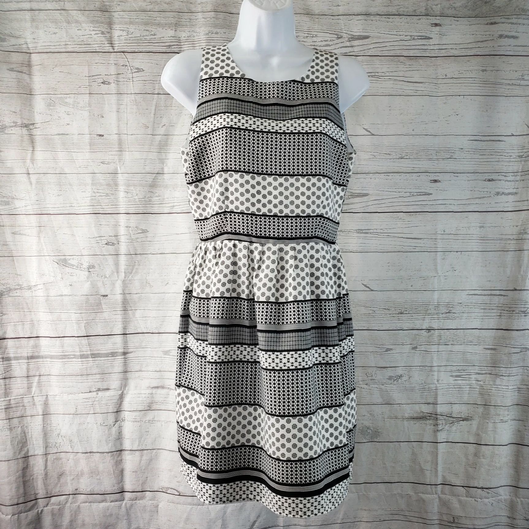 BB Dakota Jack by BB Dakota Womens Dress Sz 6 Black White Floral Stripes Sleeveless Shirt Dress Womens Dresses Black Floral Sleeveless Size 6 BB Dakota Size M / US 6-8 / IT 42-44 - 2 Thumbnail