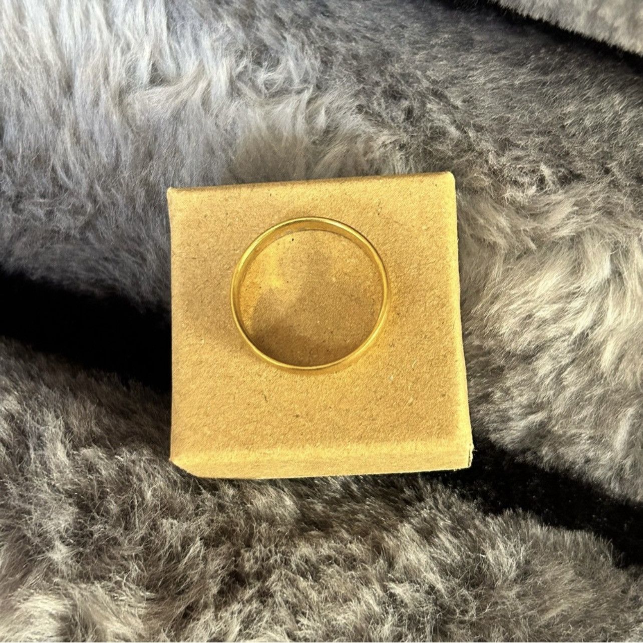 Jewelry Men’s 18kt solid yellow gold 4mm classic dome band NIB 10.5 Size ONE SIZE - 3 Thumbnail