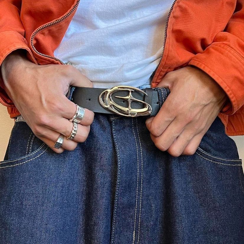 Designer Y2K 2000 chrome star futuristic cross emblem grunge emo belt Size ONE SIZE - 1 Thumbnail