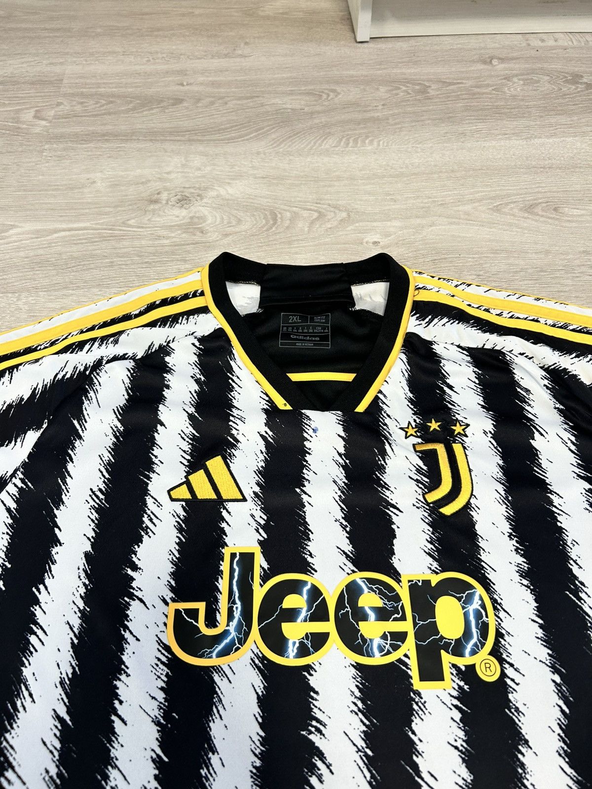 Adidas JUVENTUS 2023 2024 HOME JERSEY FOOTBALL SHIRT ADIDAS MEN Size US XXL / EU 58 / 5 - 2 Thumbnail