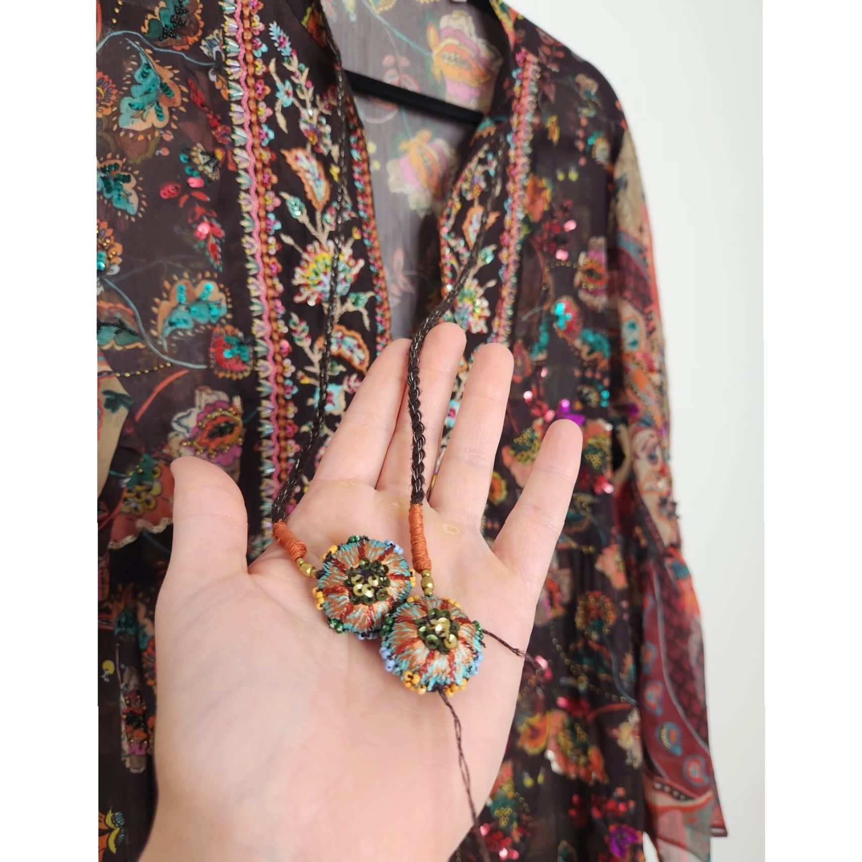 Soft Surroundings Soft Surroundings Shirt Women L Multicolor Boho Beaded Sequence Embroidered Sheer Oversized Flowy Blouse Size L / US 10 / IT 46 - 6 Thumbnail