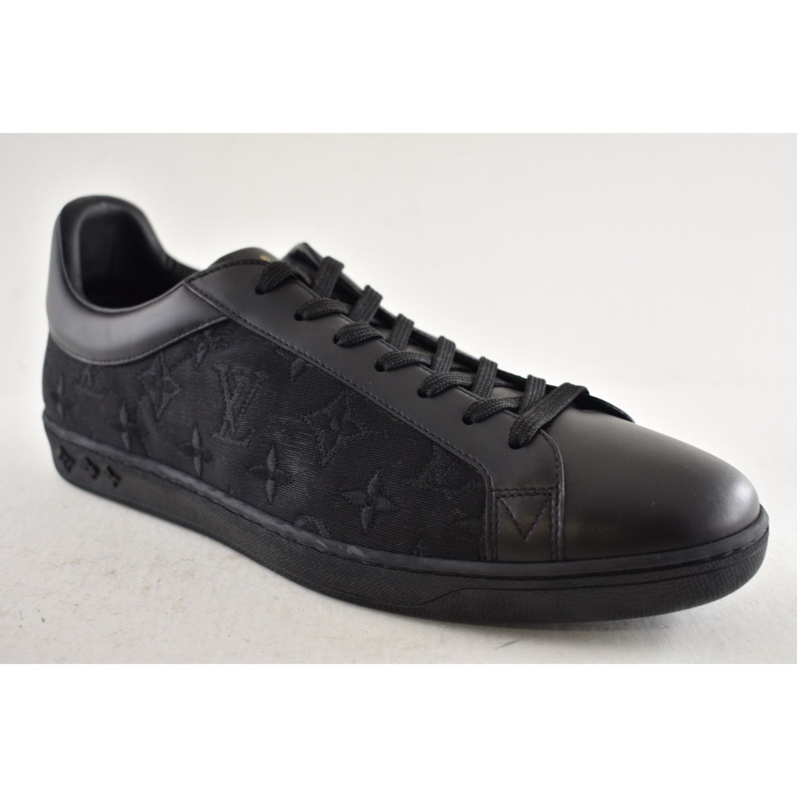 Louis Vuitton Louis Vuitton Luxembourg Tattoo Black Monogram LV Low Size US 10 / EU 43 - 5 Thumbnail