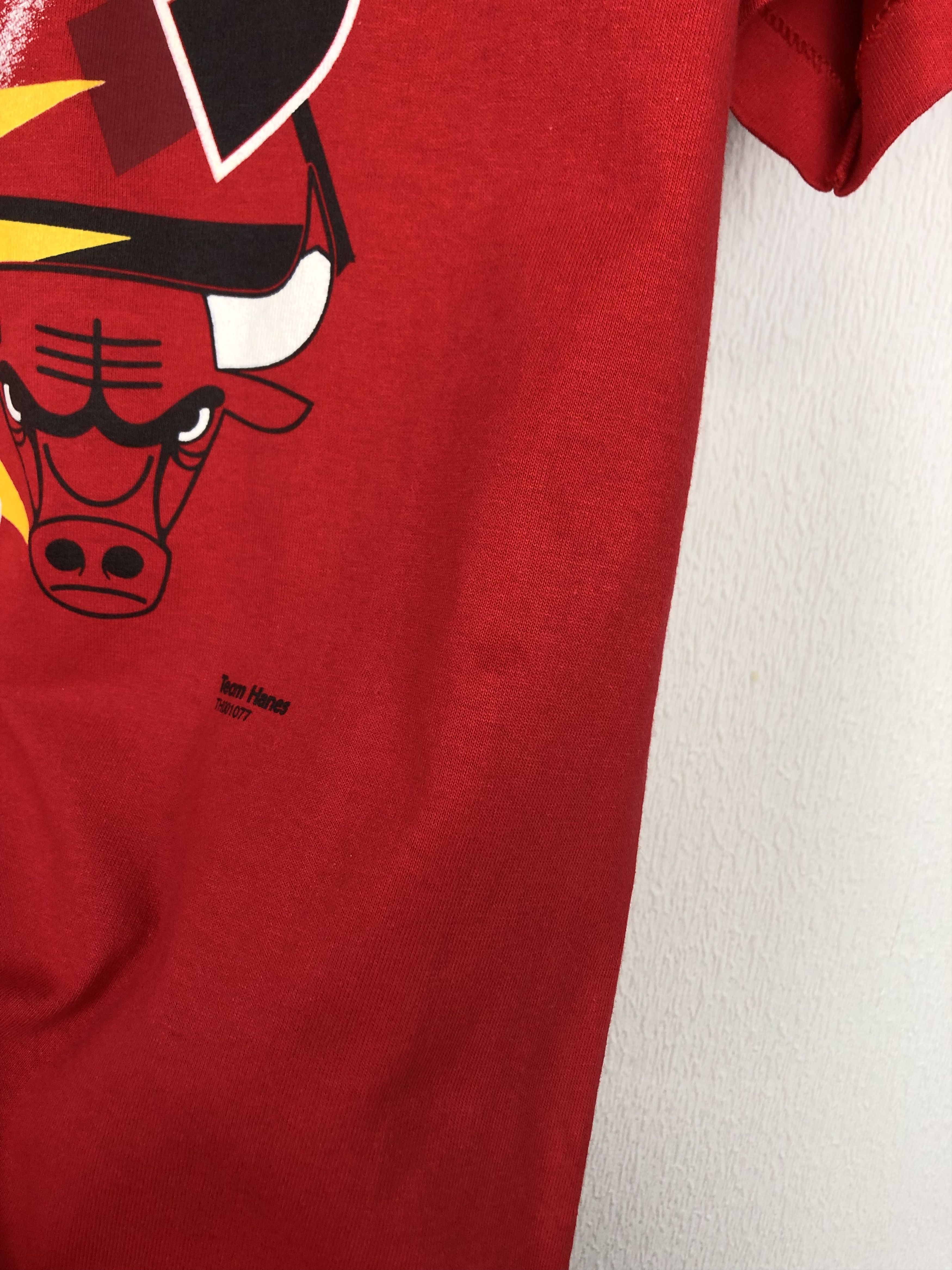 Vintage Vintage 90's Chicago Bulls NBA Shirt Over Print Tee Jordan Size US M / EU 48-50 / 2 - 6 Thumbnail