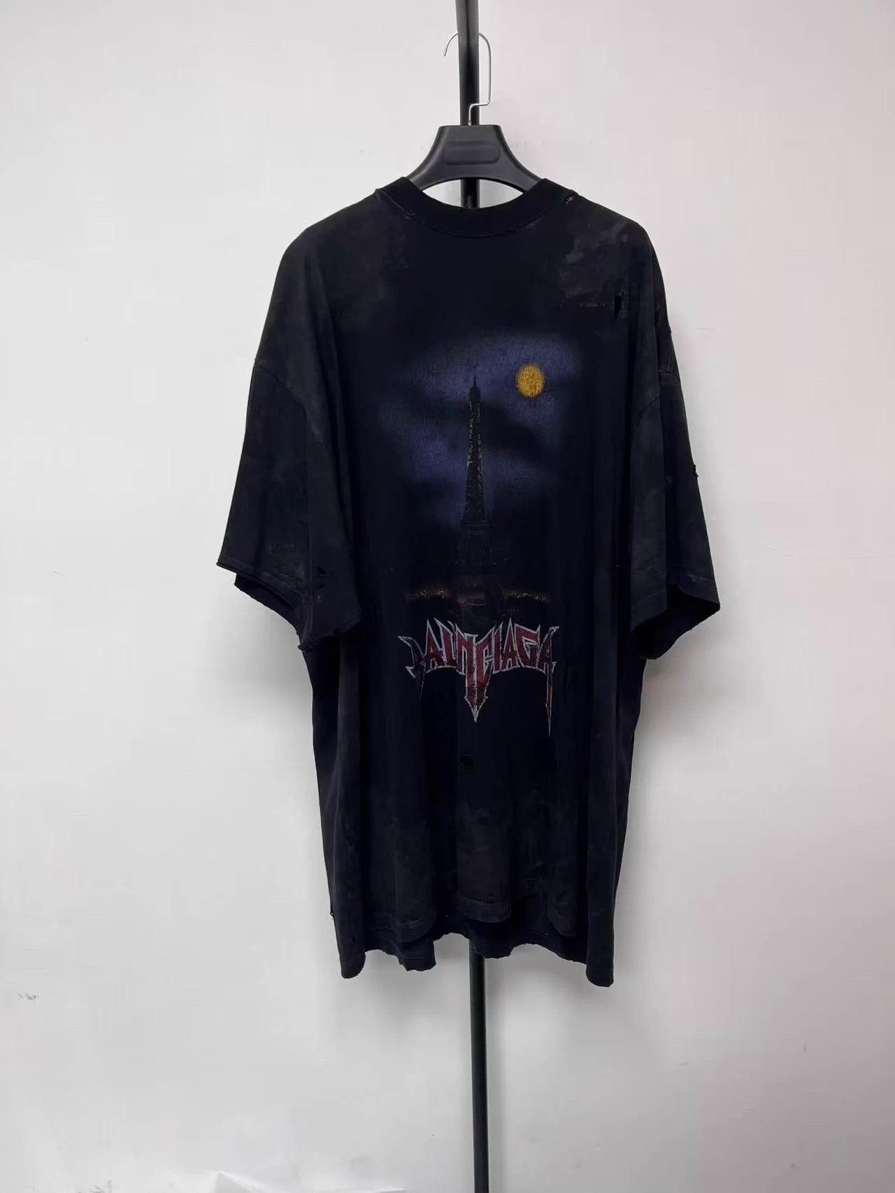 Balenciaga Balenciaga Distressed Logo Oversized Men's Black 4 SS Tee Size US XL / EU 56 / 4 - 1 Thumbnail