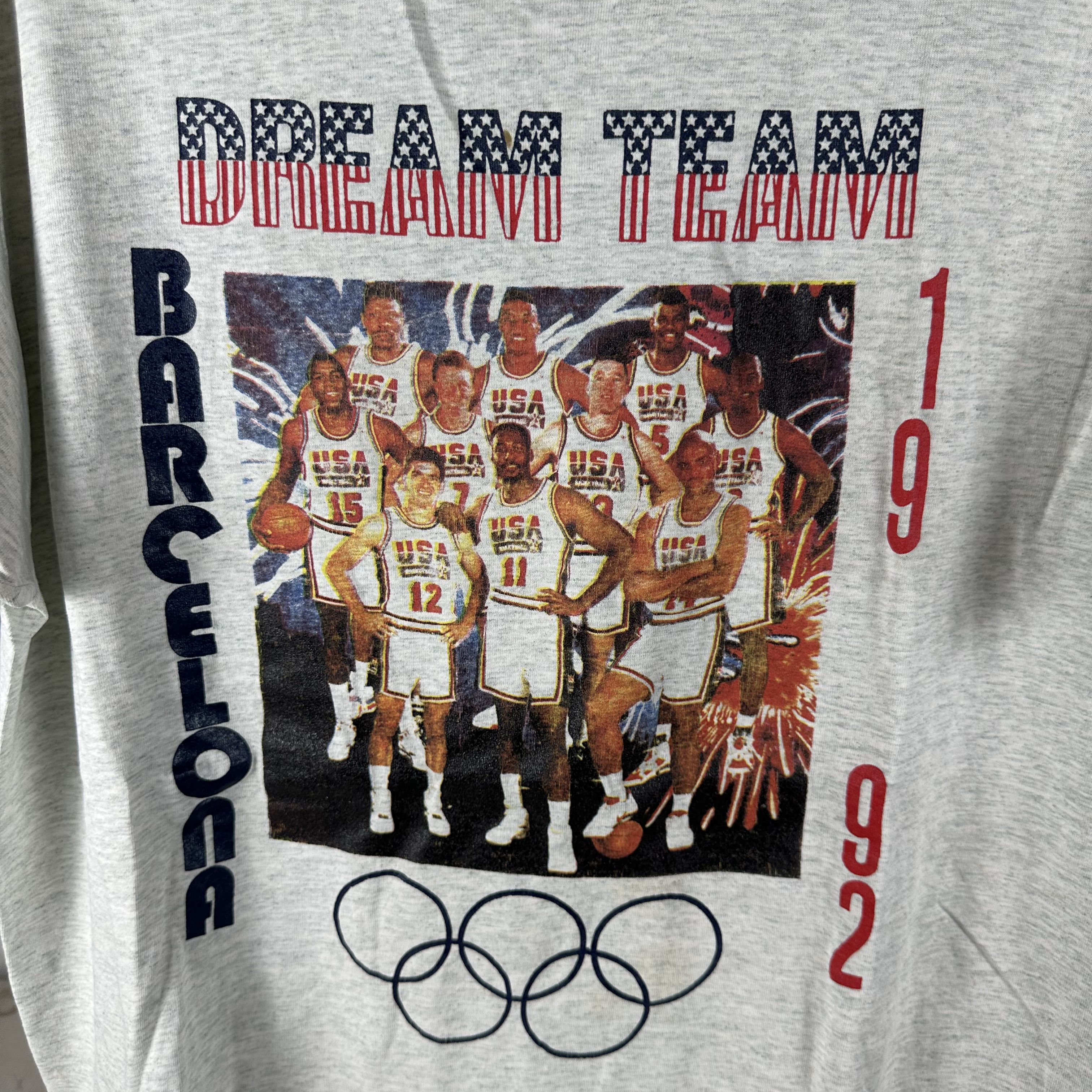 Vintage 1992 USA Dream Team Olympics Basketball Squad Photo Tee Size US XL / EU 56 / 4 - 2 Thumbnail