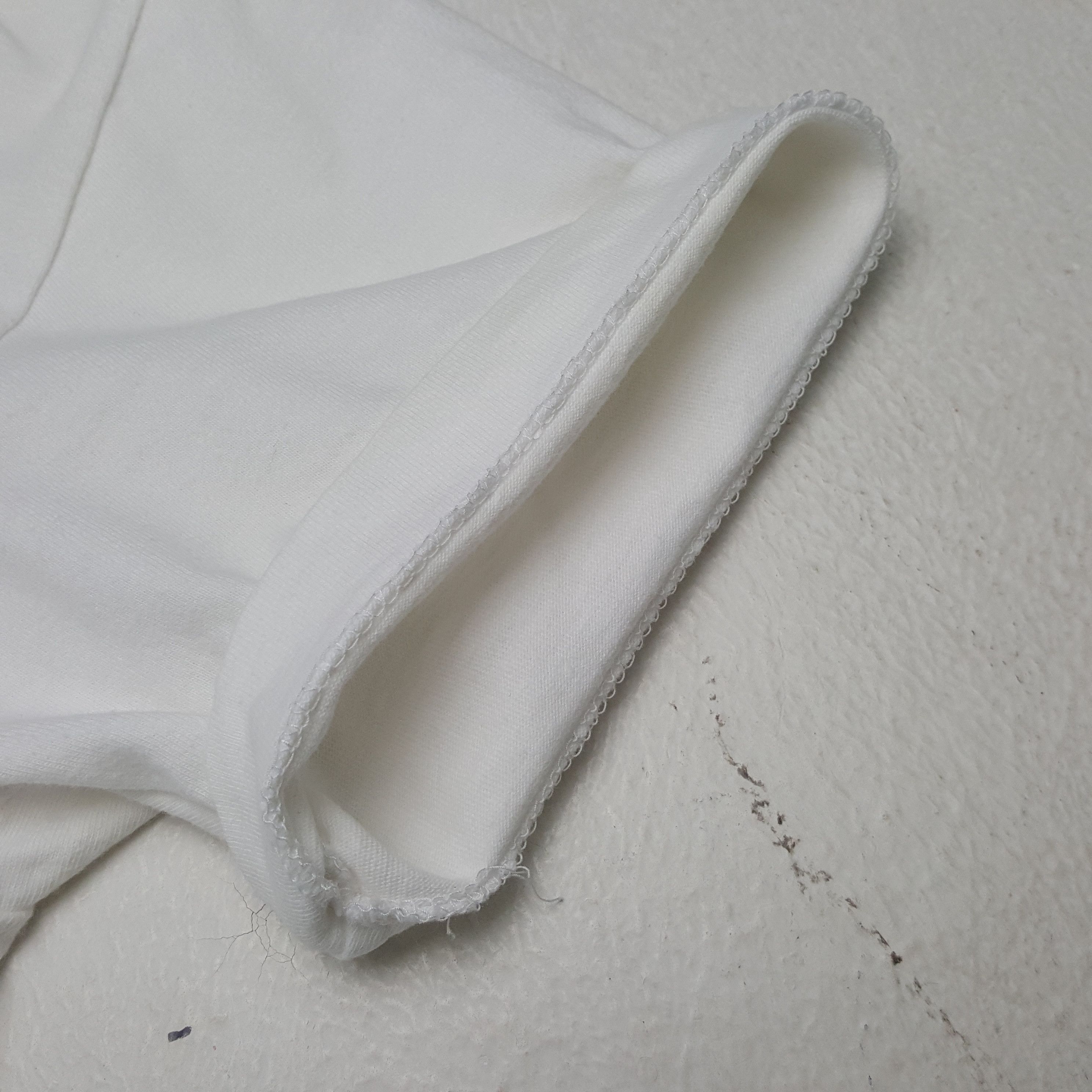 Comme des Garcons Vintage Comme Des Garçons Japanese Brand T-shirt RR15 Size US S / EU 44-46 / 1 - 5 Thumbnail