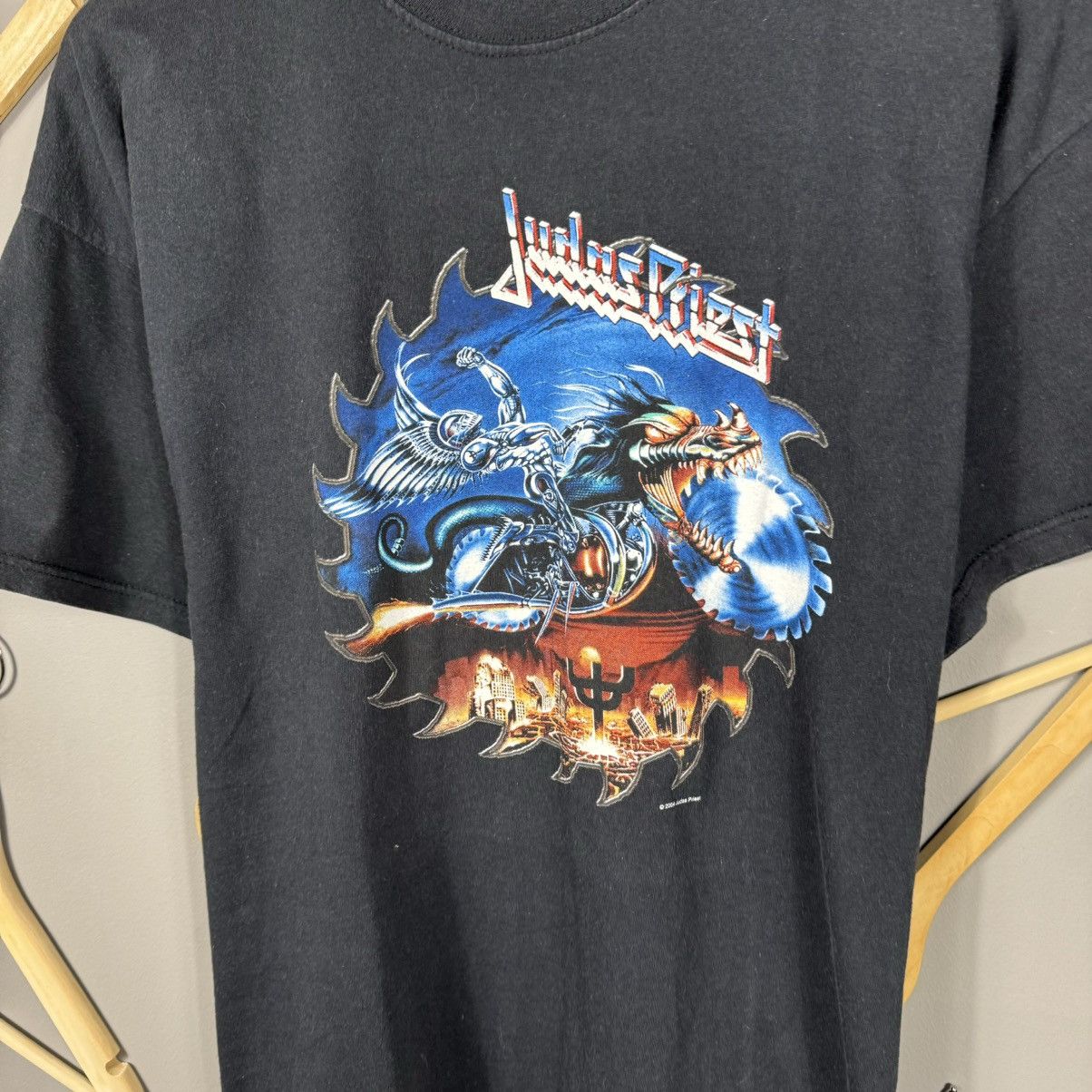 Band Tees × Vintage Vintage 2004 Judas Priest Band T-shirt Size US XL / EU 56 / 4 - 3 Thumbnail