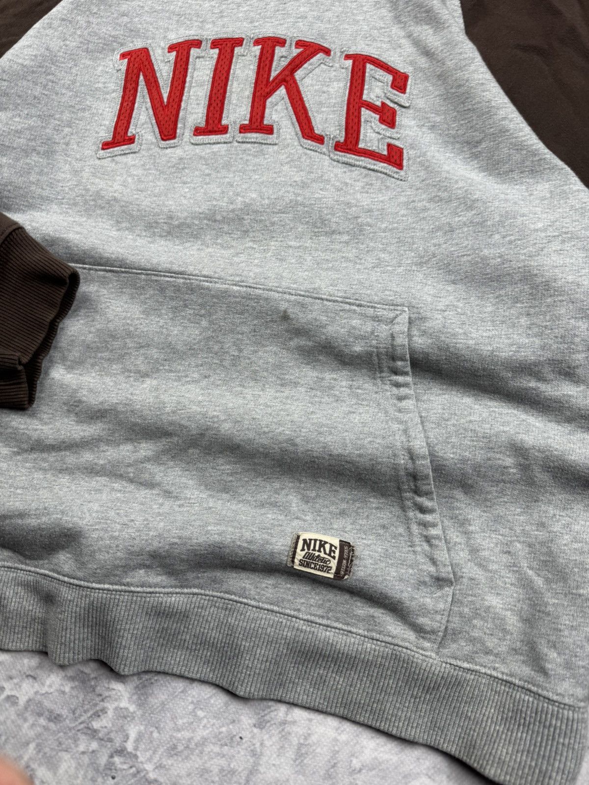 Nike × Vintage NIKE VINTAGE CENTER LOGO OVERSIZE BOXY HOODIE Size US L / EU 52-54 / 3 - 3 Thumbnail