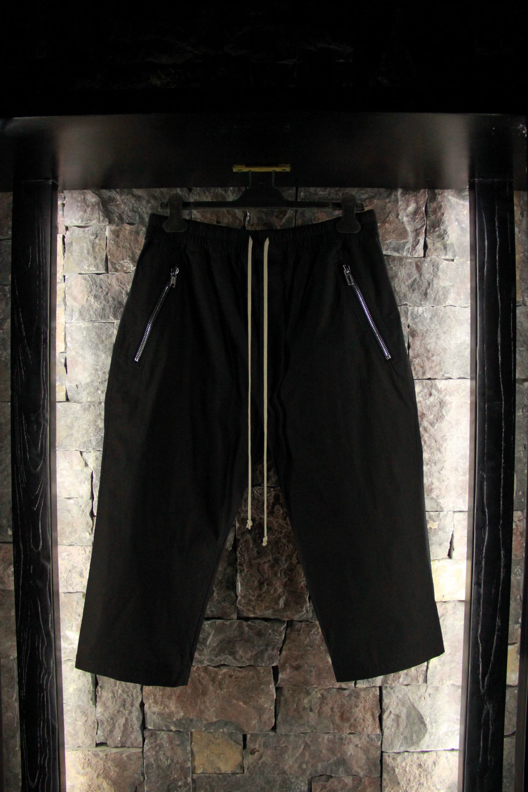 Rick Owens Rick Owens Black Casual Pants Men 30 Size US 30 / EU 46 - 1 Thumbnail