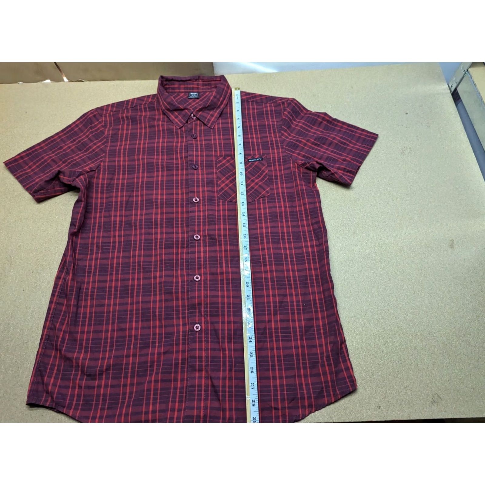 Oakley VINTAGE Oakley Mens Button Up Shirt Plaid Short Sleeves Red Front Pocket Size M Boxy Casual Shirt Mens Red Plaid Oakley Button-Up Front Pocket Size US M / EU 48-50 / 2 - 5 Thumbnail