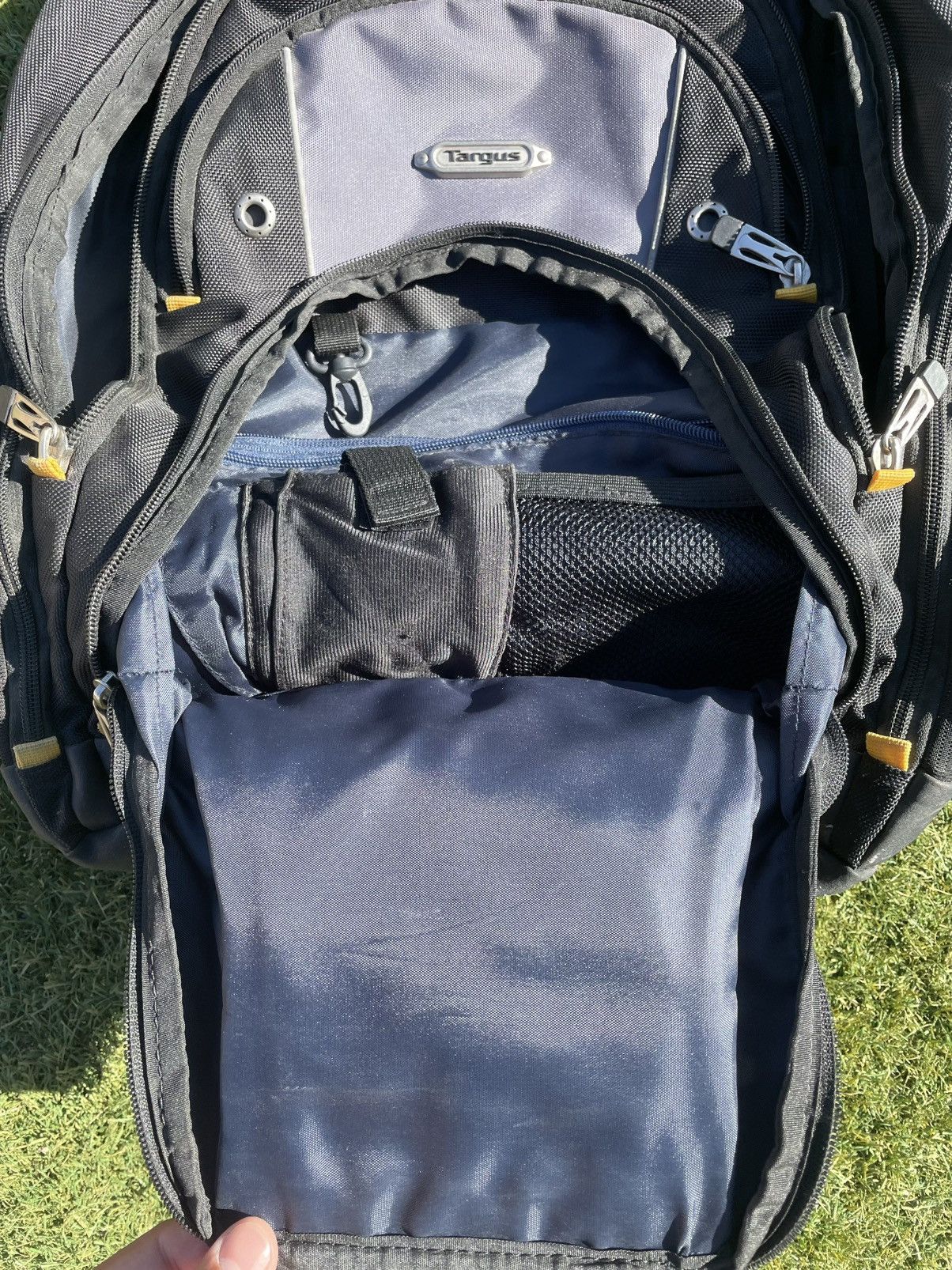 Other TARGUS Drifter II for 17" Laptop Backpack broken strap Size 30 - 4 Thumbnail
