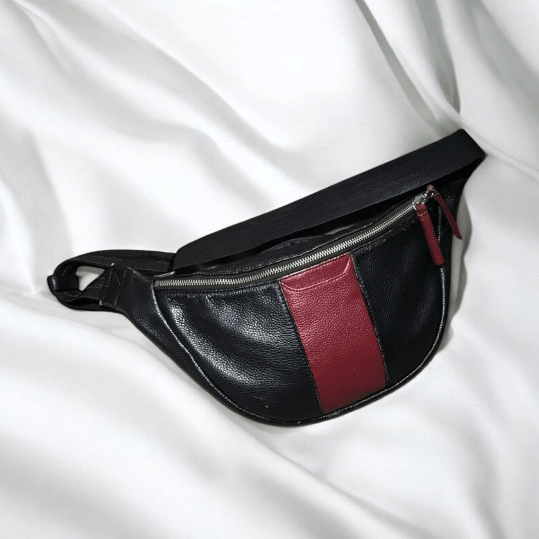 Japanese Brand × Takeo Kikuchi Takeo Kikuchi Leather Waist Bag Size ONE SIZE - 1 Thumbnail