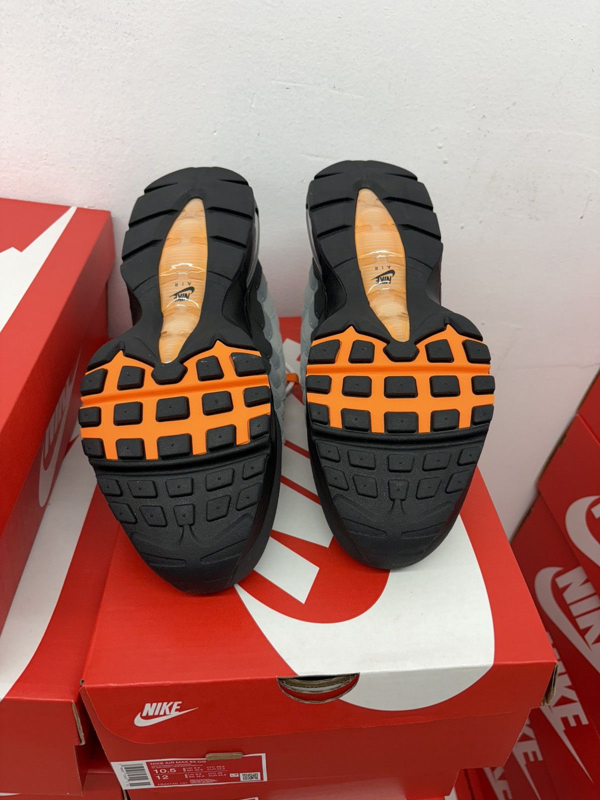 Nike Nike Air Max 95 Mandarin 2025 Size US 10.5 / EU 43-44 - 6 Thumbnail