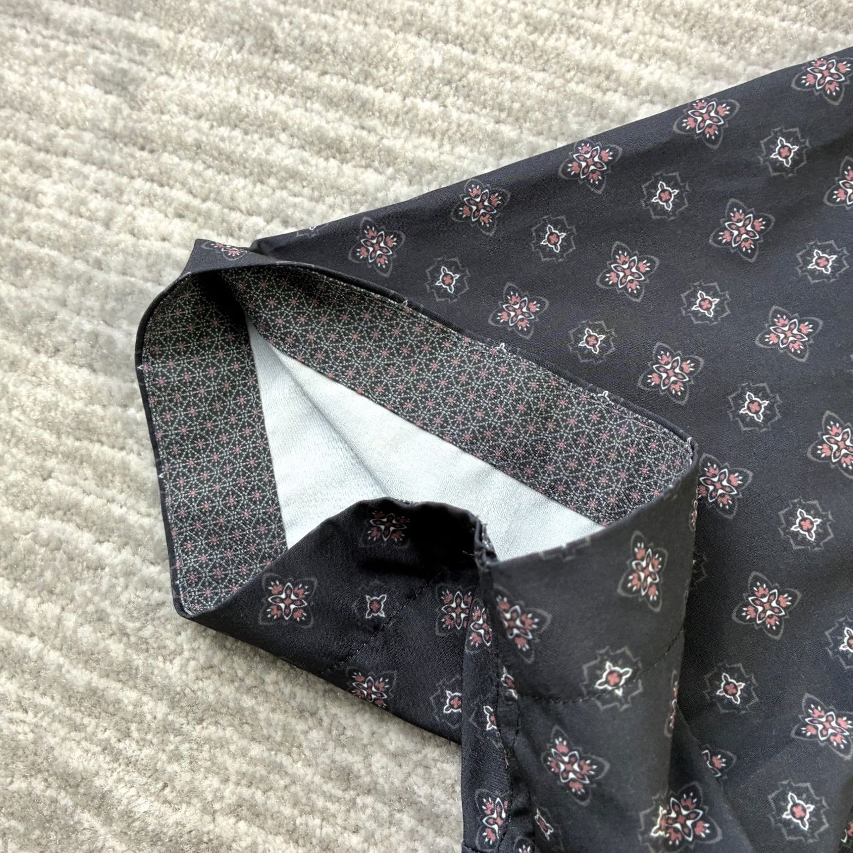 Vintage 7 Diamonds Shirt Mens M Black 4 Way Stretch Button Up Geometric Flip Short Sleeve Mini Review Based on Original Title Size US M / EU 48-50 / 2 - 5 Thumbnail
