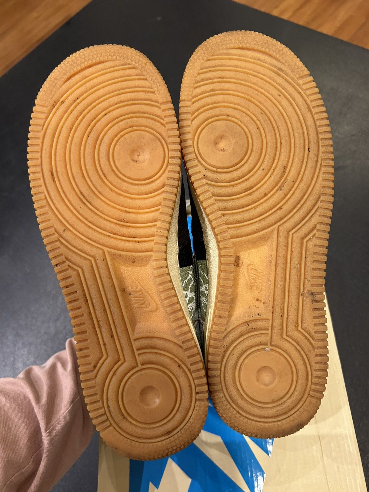 Nike × Travis Scott Nike Air Force 1 Low ‘Travis Scott Cactus Jack’ Size US 8.5 / EU 41-42 - 5 Thumbnail