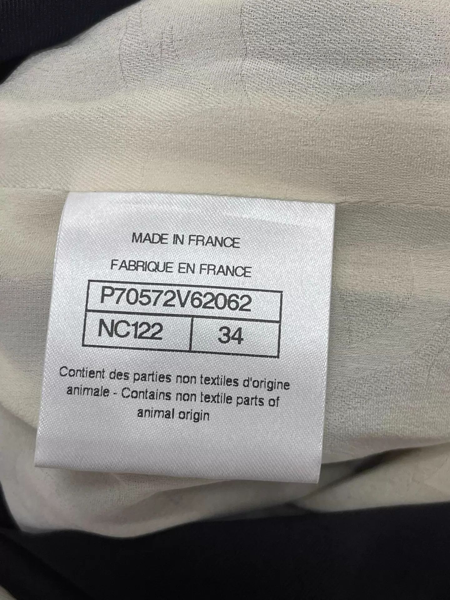Chanel Chanel Color Blocked Logo Sleeveless Silk Shirt Size XS / US 0-2 / IT 36-38 - 5 Thumbnail
