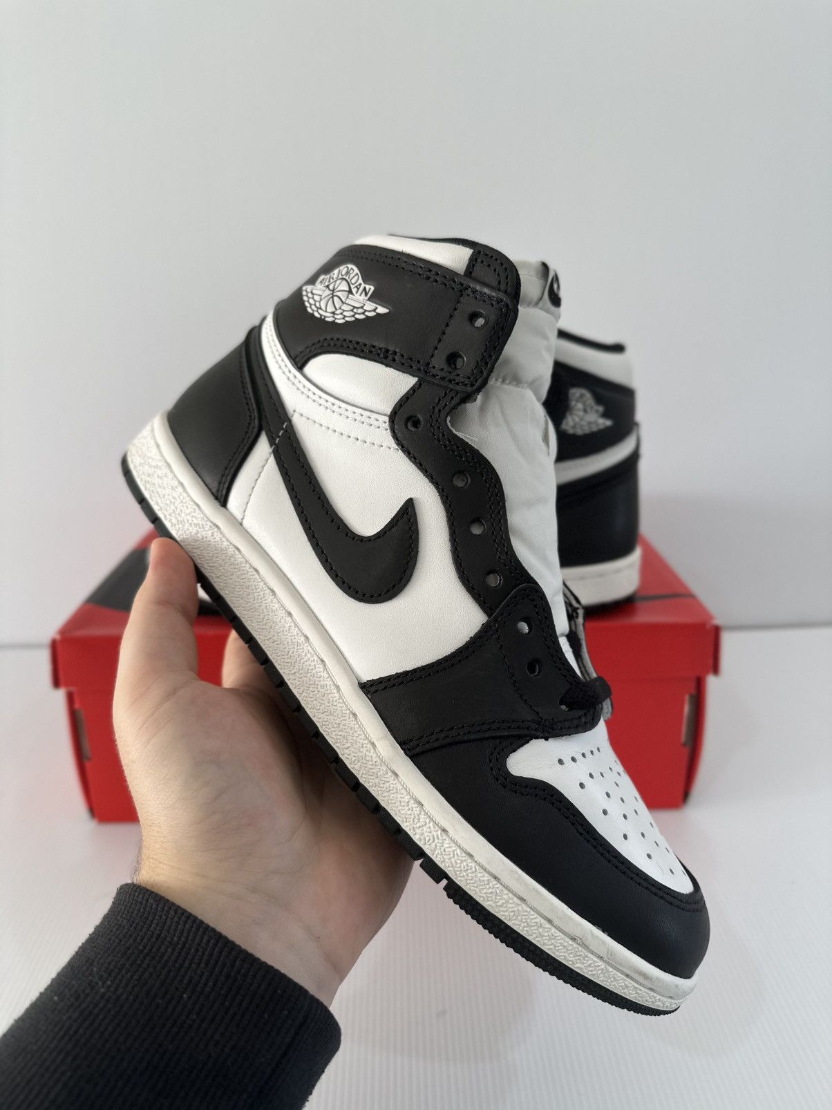Nike Jordan 1 Retro High “85” Black/White Size US 8.5 / EU 41-42 - 8 Thumbnail