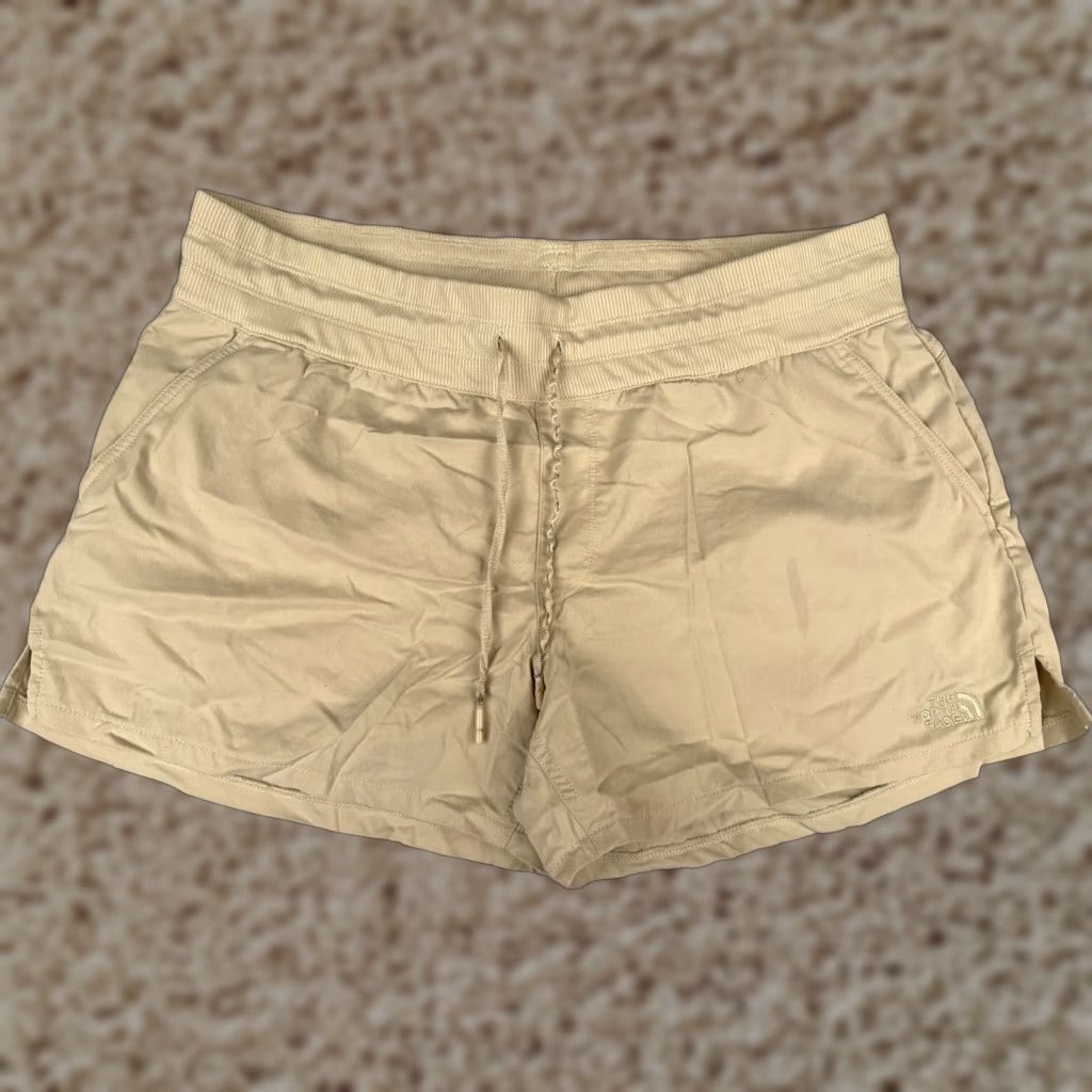 The North Face VINTAGE The North Face Shorts Women Large Beige Elastic Waist Activewear Casual 4" Gym Hike Yoga Outdoor Size 36" / US 14 / IT 50 - 1 Thumbnail
