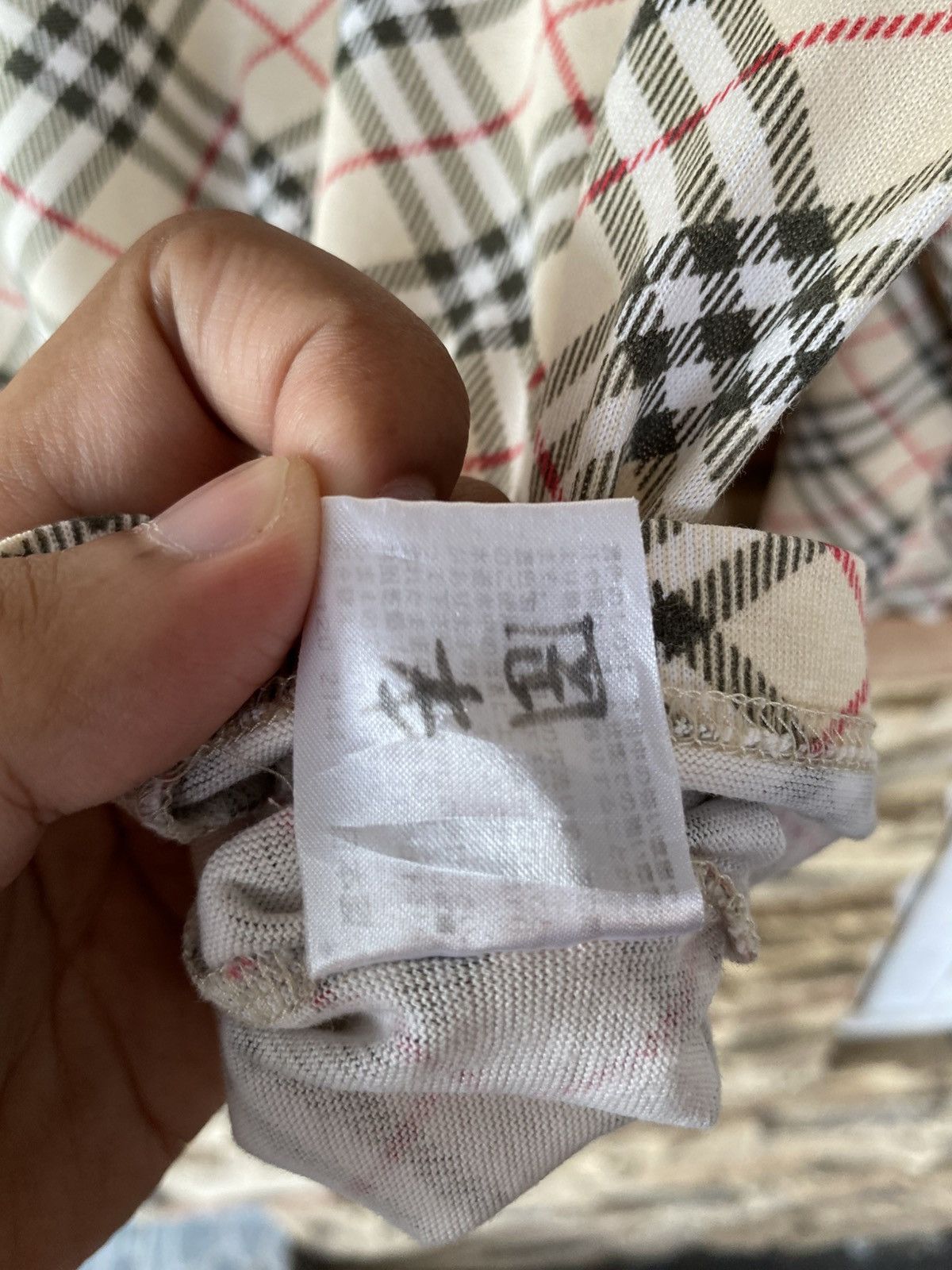 Burberry Vintage Burberry London Checkered Nova Check Classic Monogram Pocket Long Sleeve Tees Size US L / EU 52-54 / 3 - 10 Thumbnail