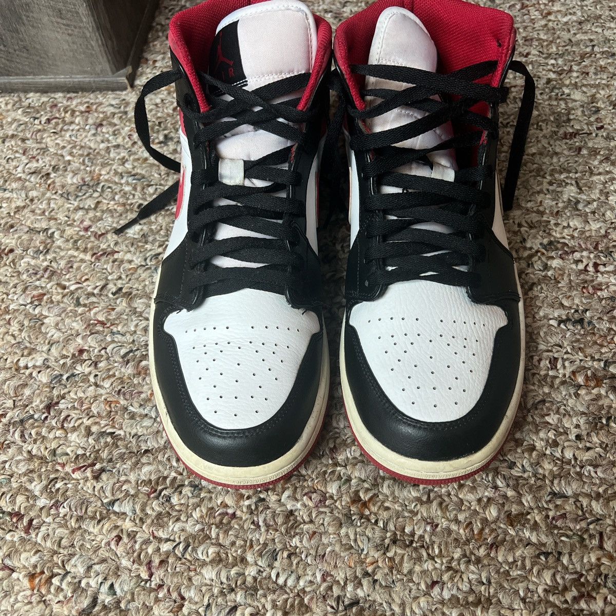 Jordan Brand air jordan 1 mid Size US 10.5 / EU 43-44 - 1 Thumbnail