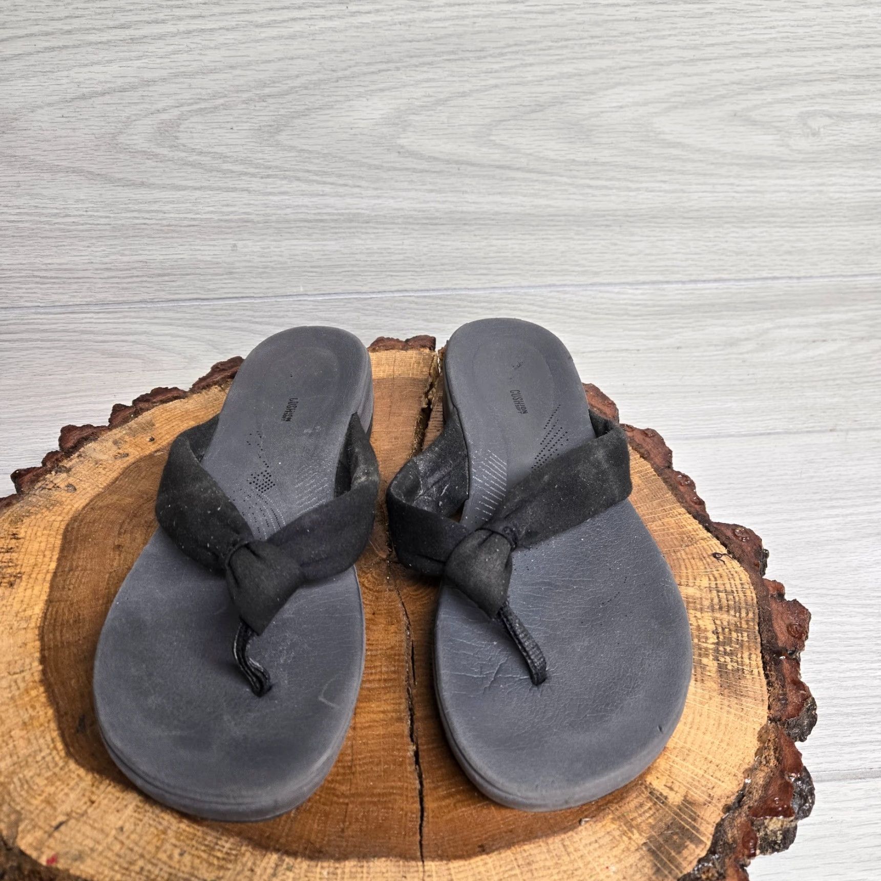 Clarks Clarks Cloudsteppers Grey Sandals Thong Slip On Adult Women's Size 9.5 Sandals Clarks Cloudsteppers Womens Grey 9.5 Slip On Thong Shoes Size US 9.5 / IT 39.5 - 3 Thumbnail