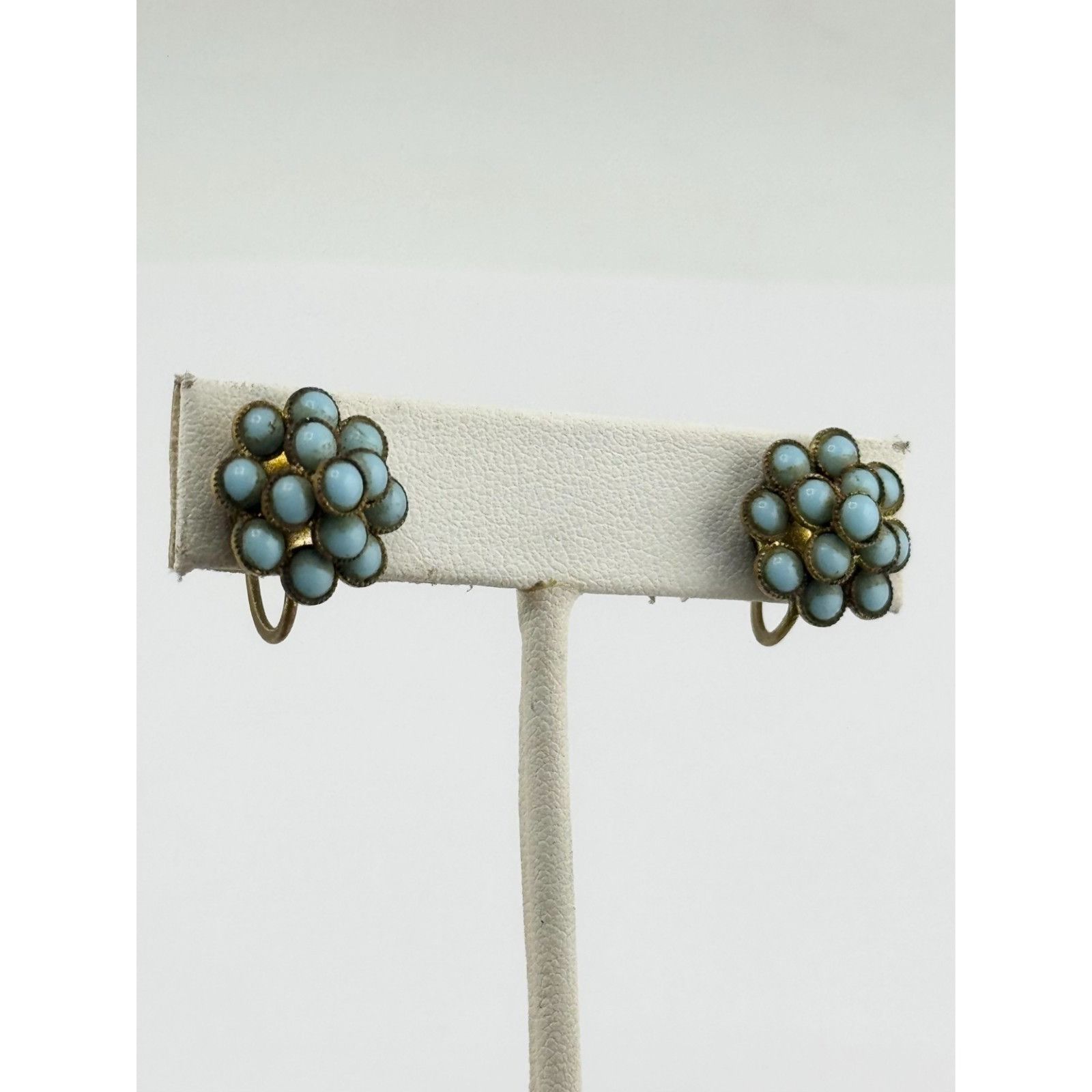 Vintage Vintage blue glass screw back earrings Size ONE SIZE - 2 Thumbnail