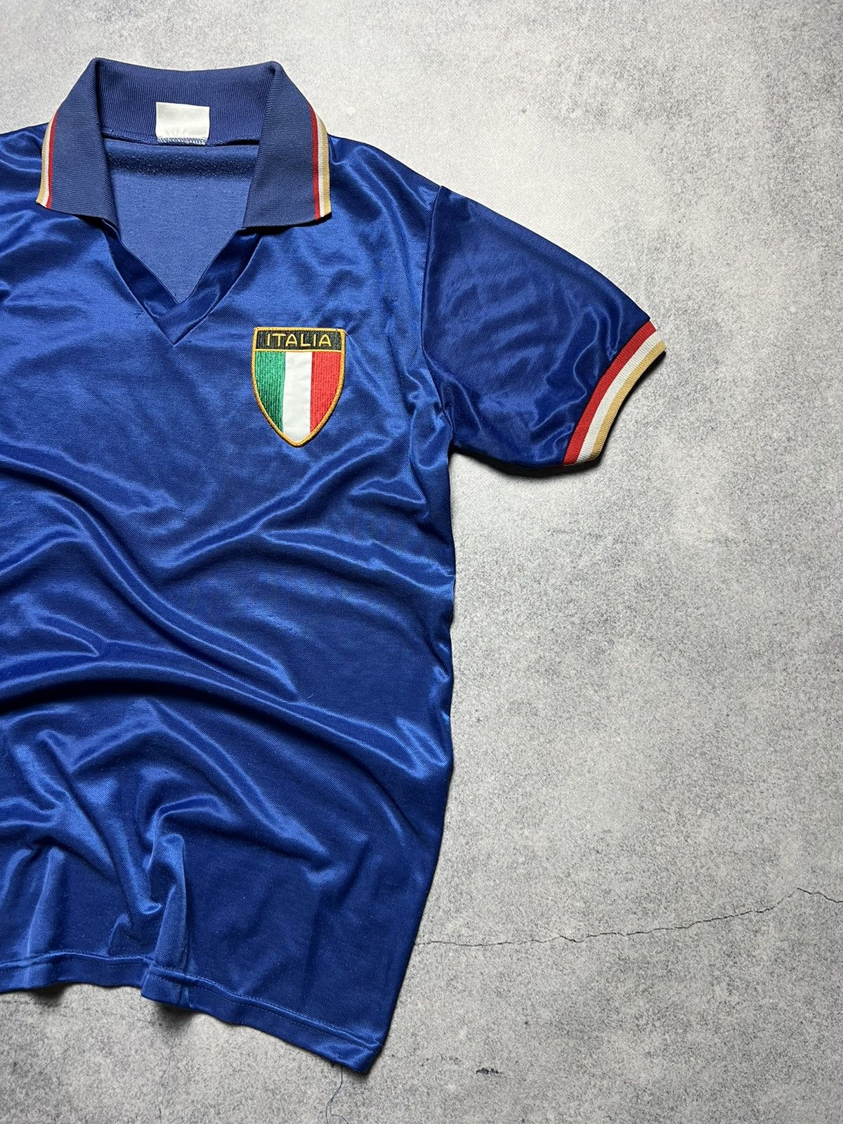 Vintage Vintage Retro Replica Italy 80s Soccer Blockcore Style Tee Size US L / EU 52-54 / 3 - 3 Thumbnail