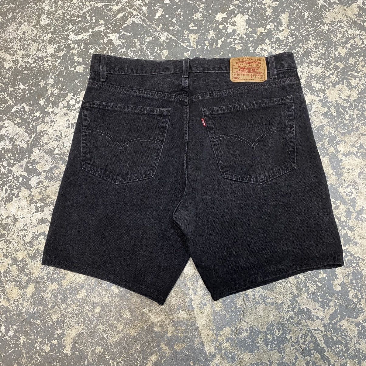 Levi's × Vintage Vintage Levi’s 505 Black Denim Jean Shorts Jorts 90s Size US 37 - 1 Thumbnail