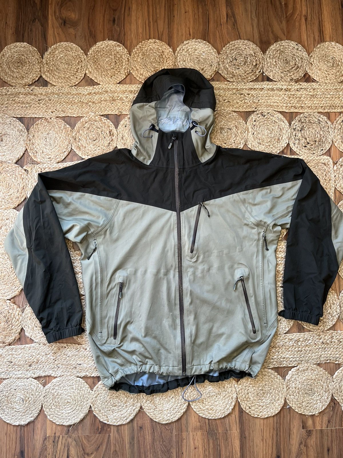 image of Goretex x Outdoor Life Rei Vintage Hybrid Softshell Hardshell Military Shell in Beige Khaki (Size X
