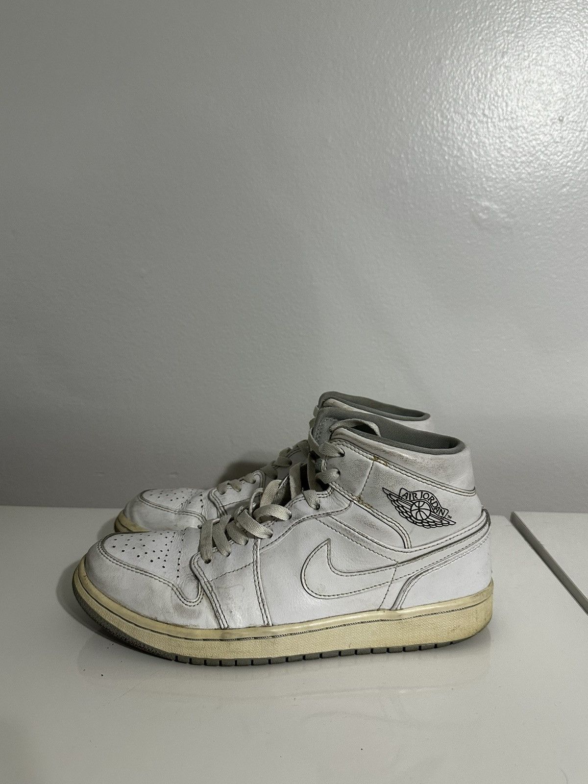 Nike Nike air Jordan 1 mid Size US 8.5 / EU 41-42 - 3 Thumbnail