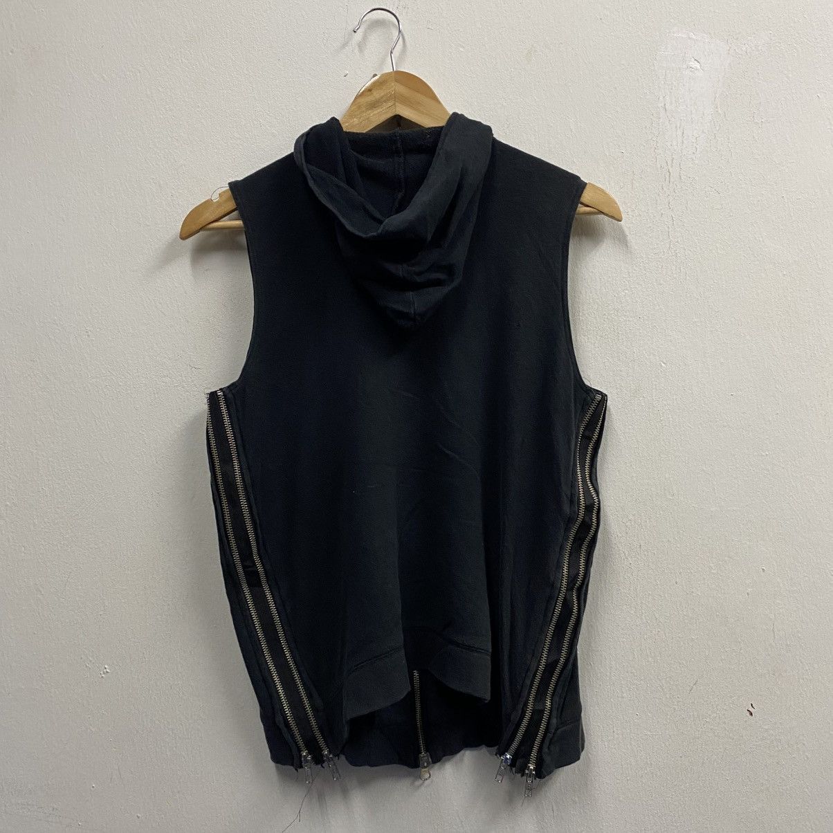 Japanese Brand Vintage Punk Gothic Studded Black Sleeveless Zip Hoodie Vest Size US S / EU 44-46 / 1 - 2 Thumbnail