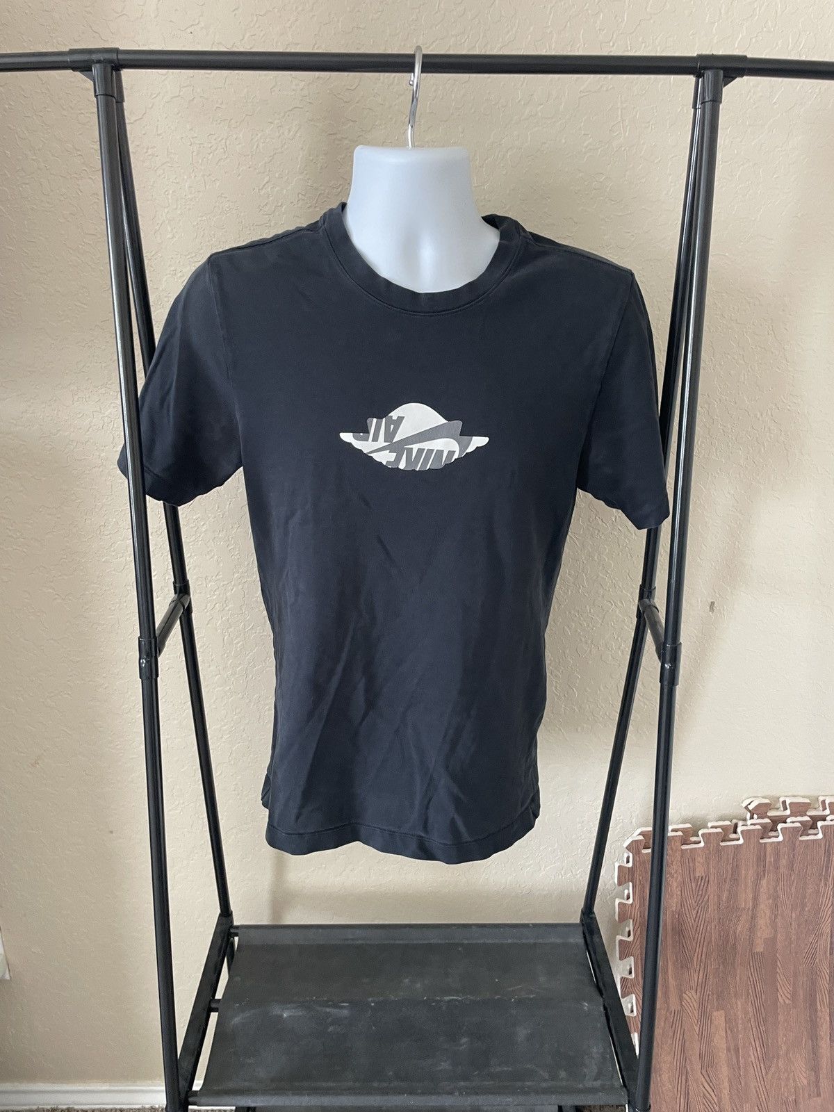 Jordan Brand Jordan Upside Down Nike Graphic tee Size US S / EU 44-46 / 1 - 1 Thumbnail