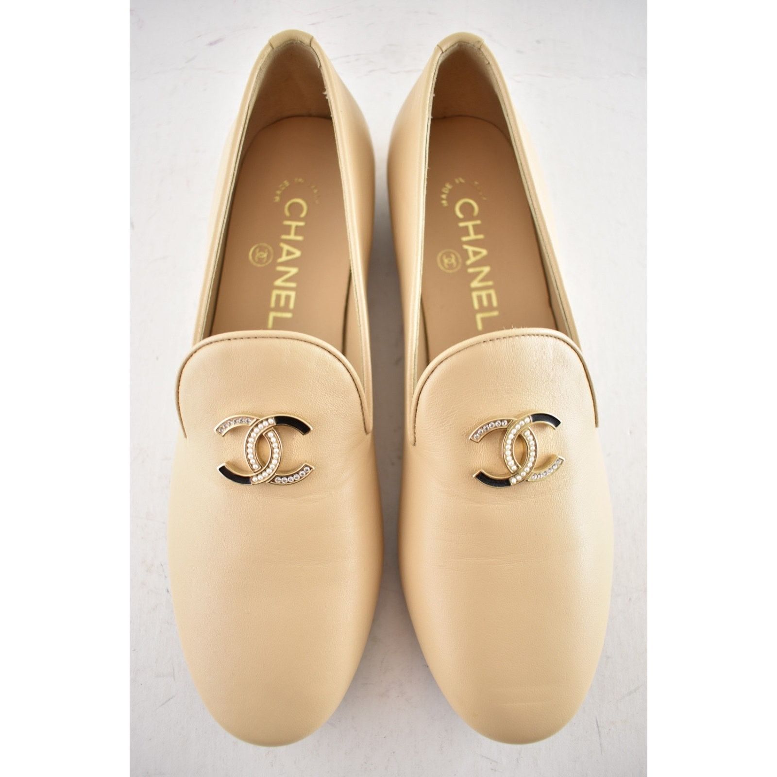 Chanel Chanel 18A Beige Lambskin Pearl Crystal CC Logo Moccasin Size US 6 / IT 36 - 6 Thumbnail