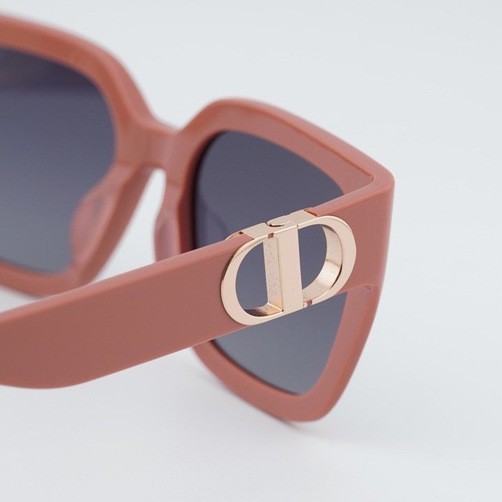 Dior Dior 30MONTAIGNE S8U 40A1 Sunglasses Pink Square Frame Size ONE SIZE - 4 Thumbnail