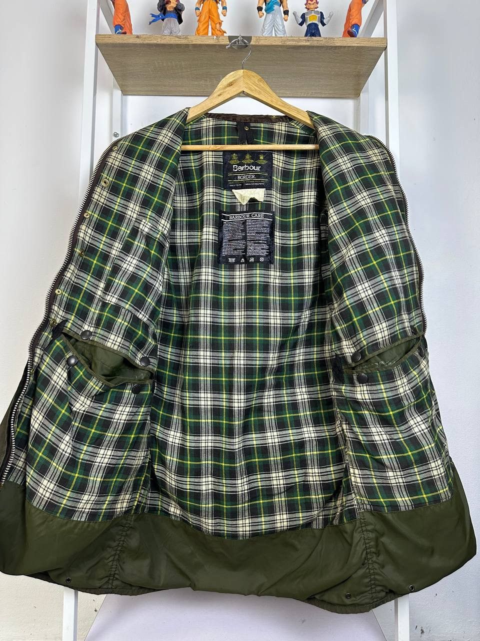 Barbour × Vintage DISTRESS A200 BARBOUR Waxed Border Coat Jacket (PIT 22) Size US S / EU 44-46 / 1 - 11 Thumbnail