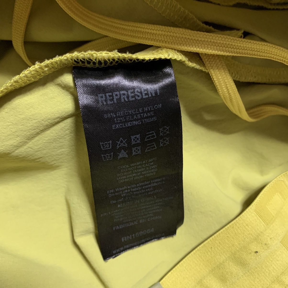 Represent Clo. Represent Medium Shorts 247 Yellow Training Pants Bottoms Size US 32 / EU 48 - 8 Thumbnail