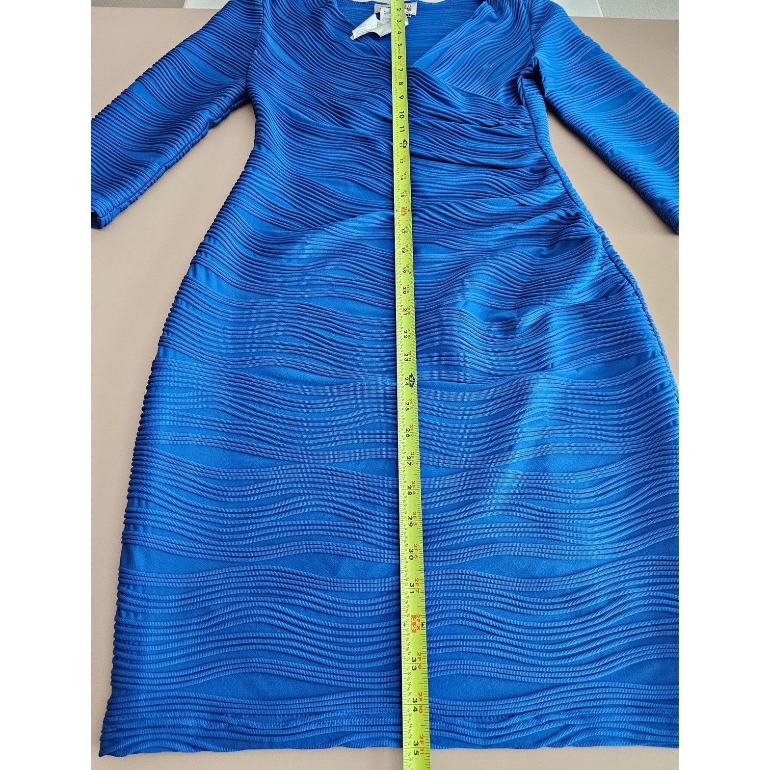 Joseph Ribkoff EUC Joseph Ribkoff Fitted Ruched Sheath Jersey Dress 8 Size M / US 6-8 / IT 42-44 - 4 Thumbnail