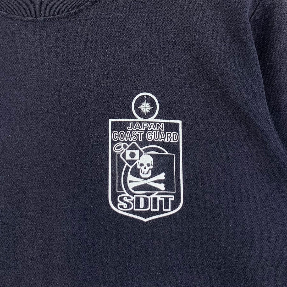 Vintage Vintage JAPAN COAST GUARD Somalia Dispatch Team Tee Shirt Size US L / EU 52-54 / 3 - 3 Thumbnail